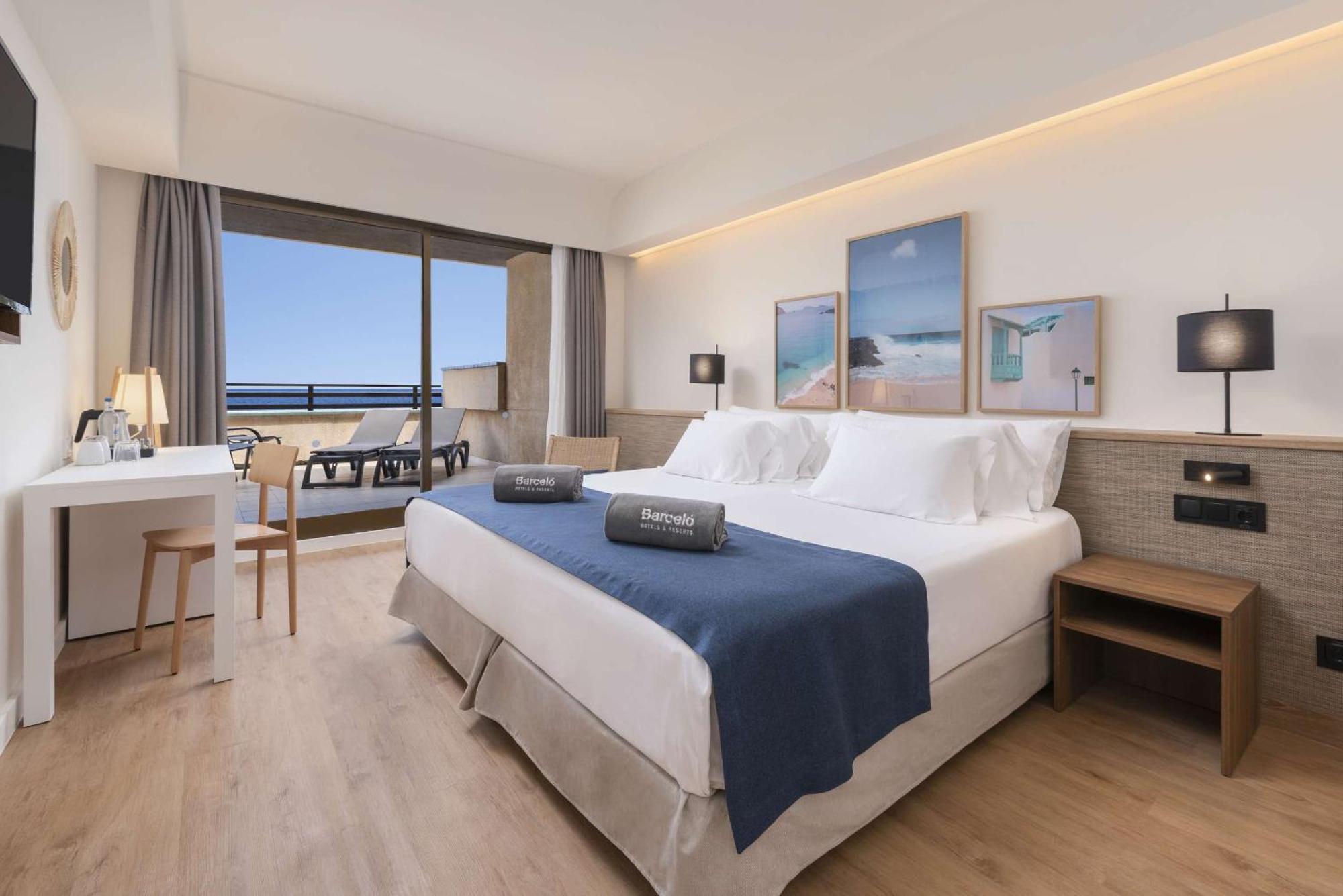 Double or Twin Room Sea View,1543174885:JPEG