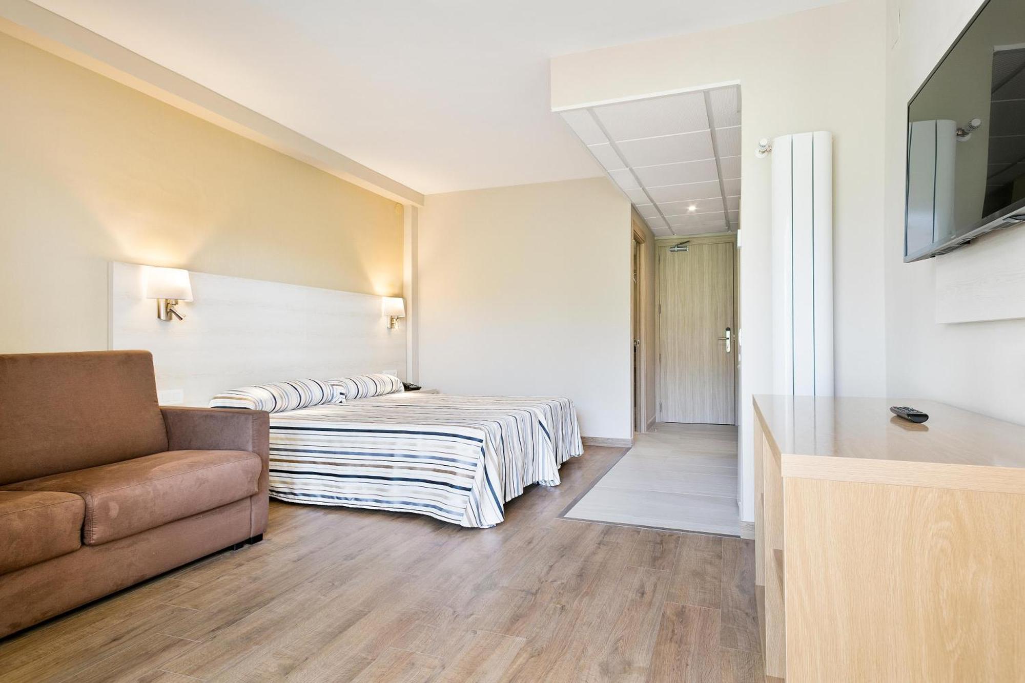 Double Room,1546389385:JPEG