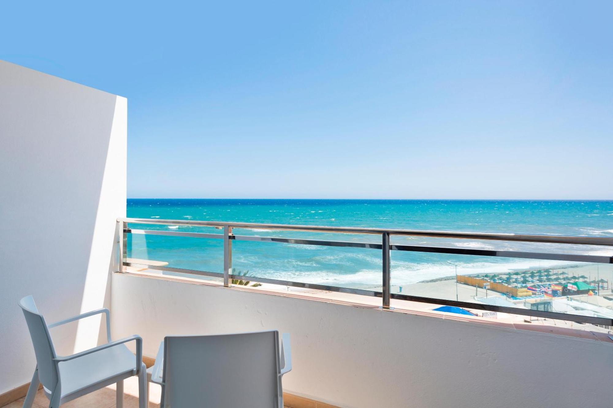 Quarto Superior com Vista Mar (2 Adultos)