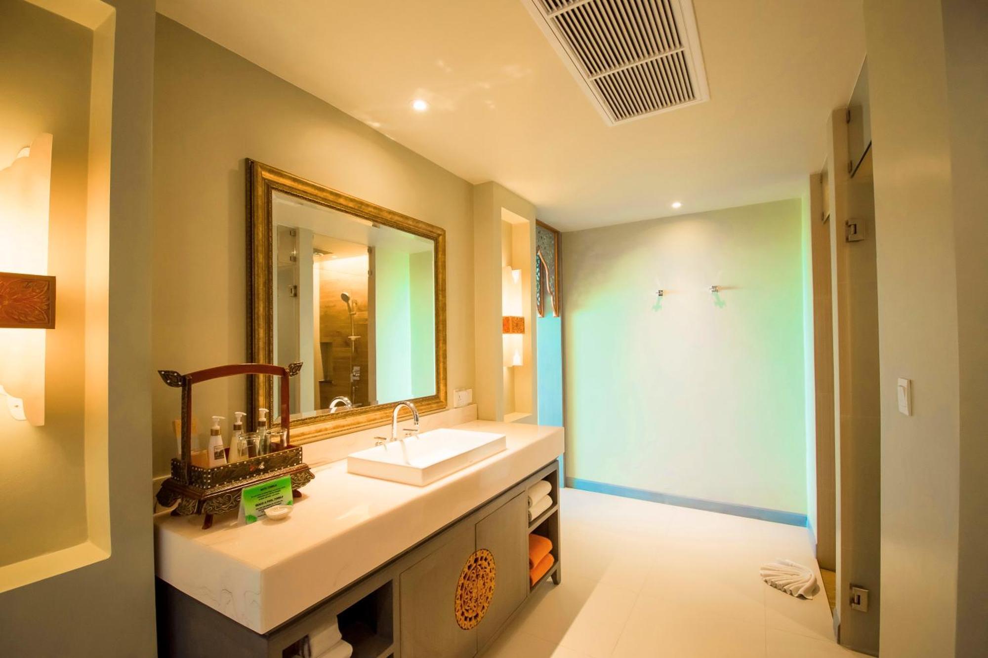 Deluxe Double or Twin Room Sea View