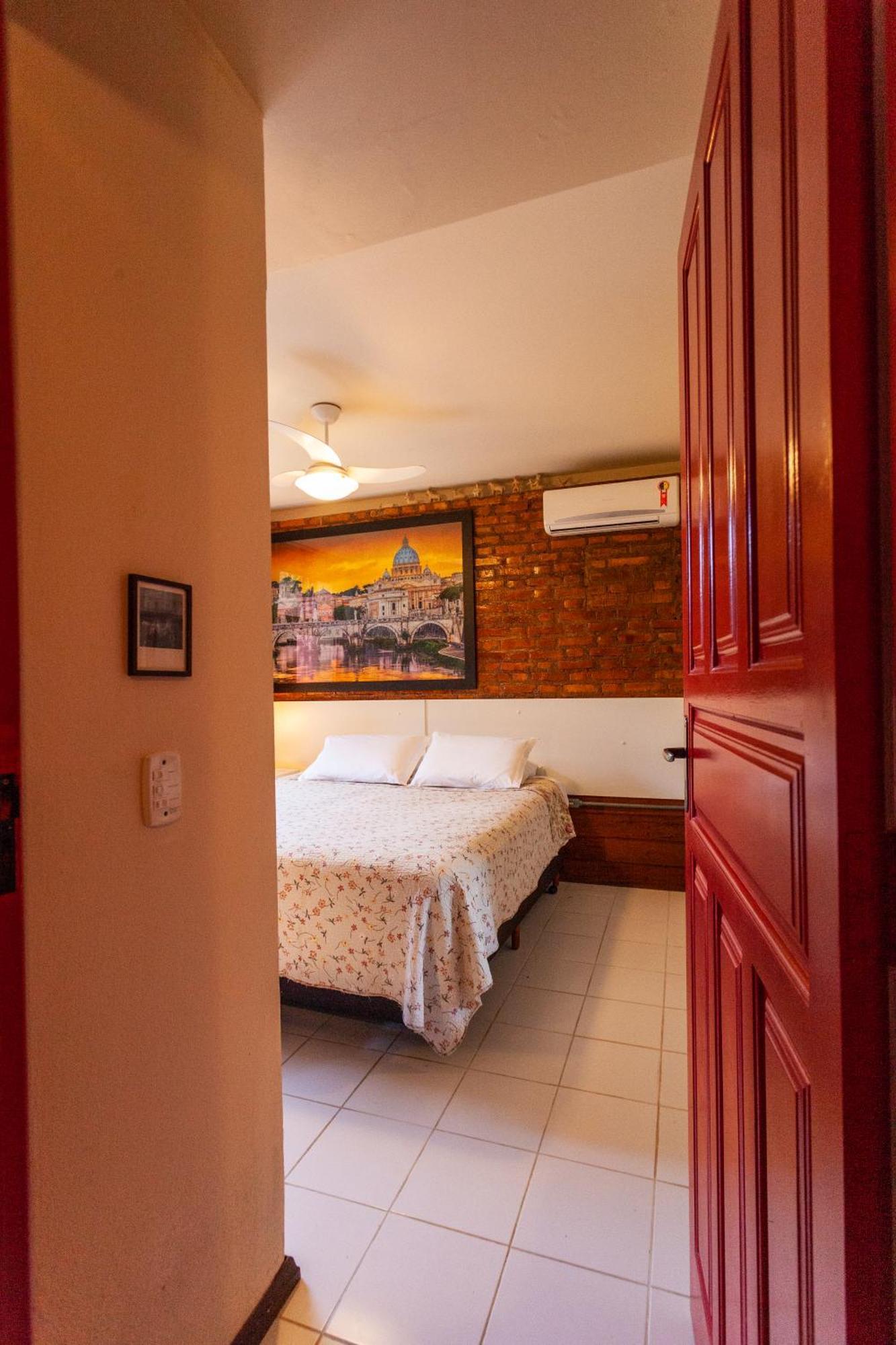 Quarto com 2 Camas de Solteiro