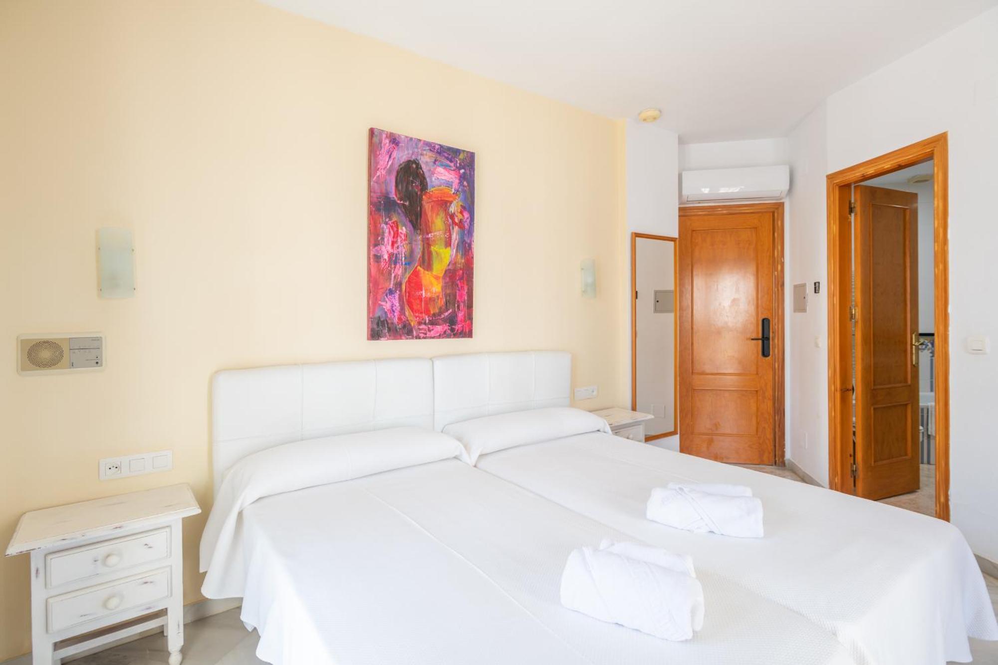 Budget Double Room,1548085750:JPEG