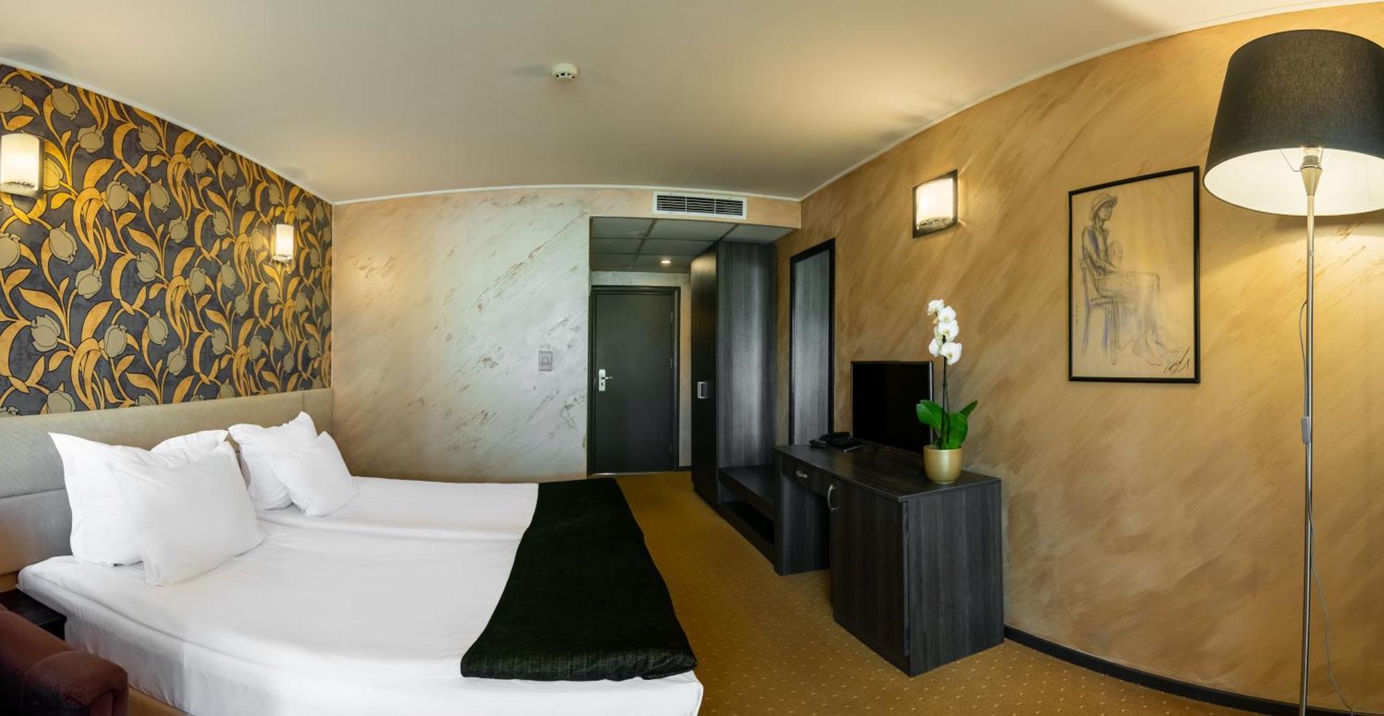 Standard Double Room without Balcony