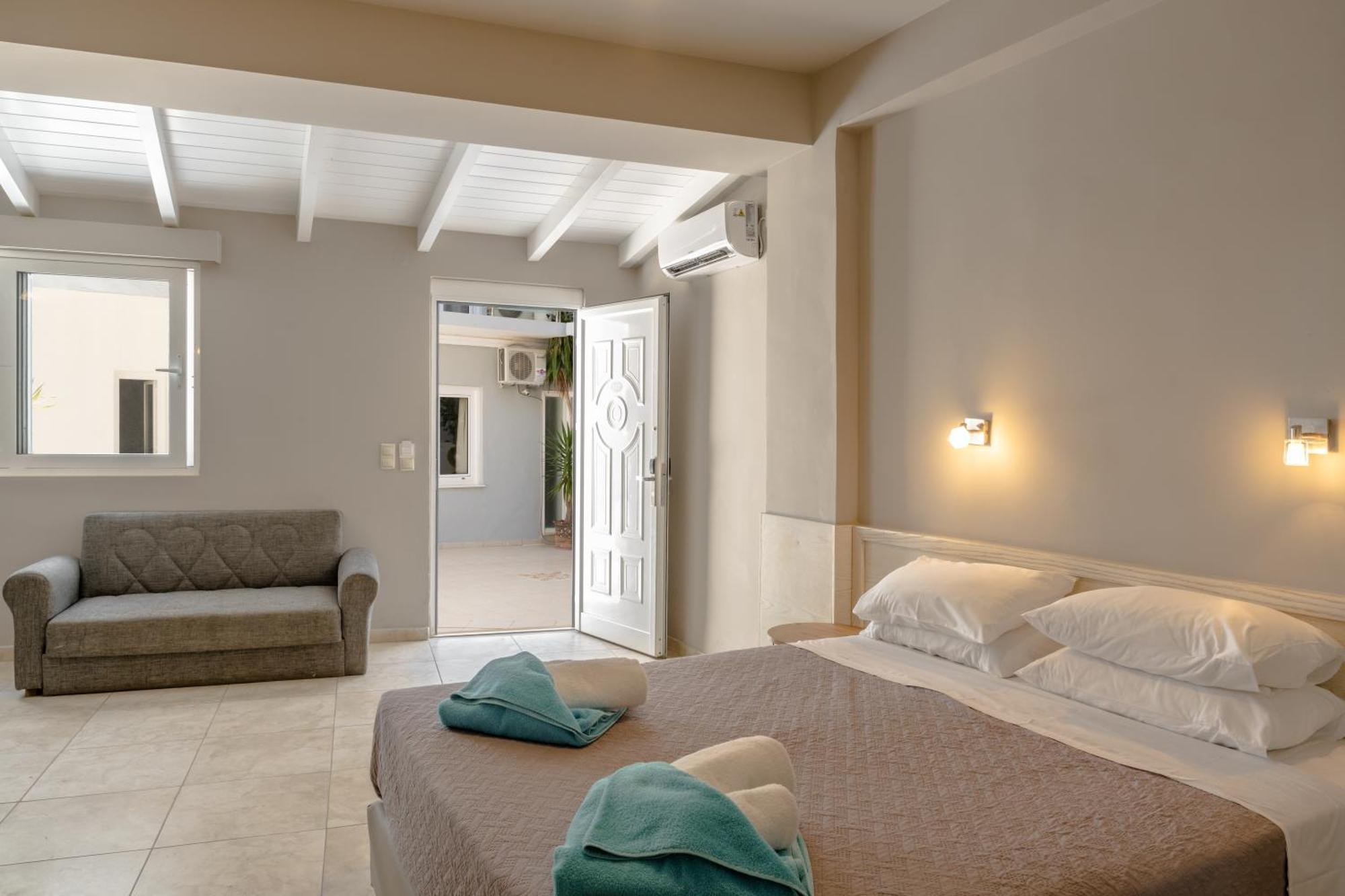 Superior Quadruple Room,1588108461:JPEG