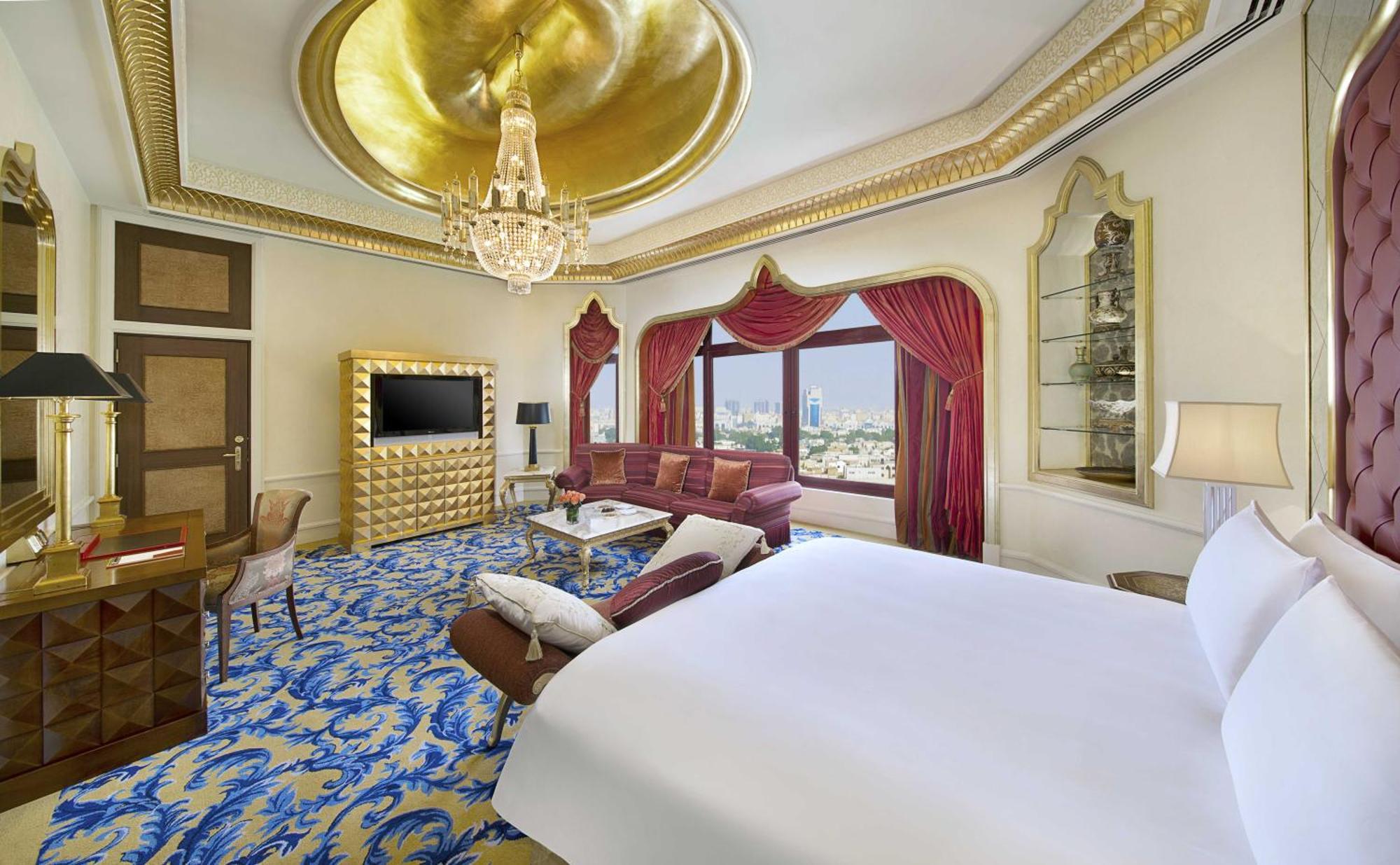 King Junior Suite with City View