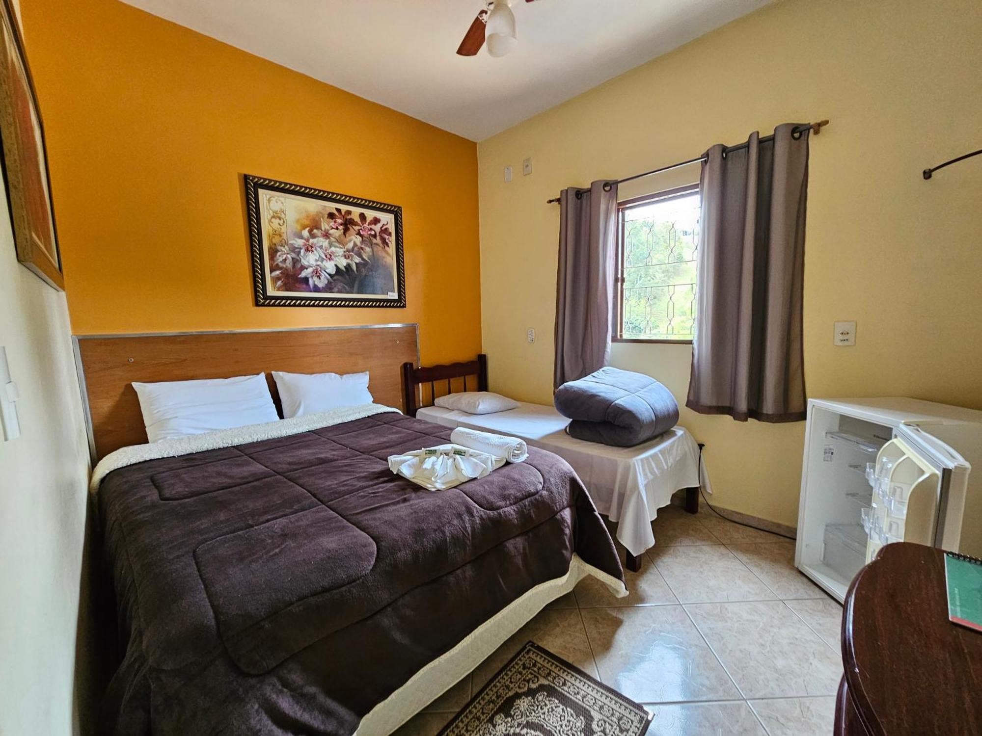 Quarto Superior com Cama de Casal ou 2 de Solteiro