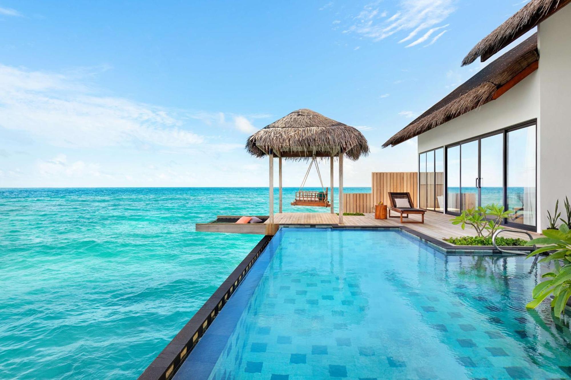 Villa mit 2 Schlafzimmern – Pool über dem Wasser