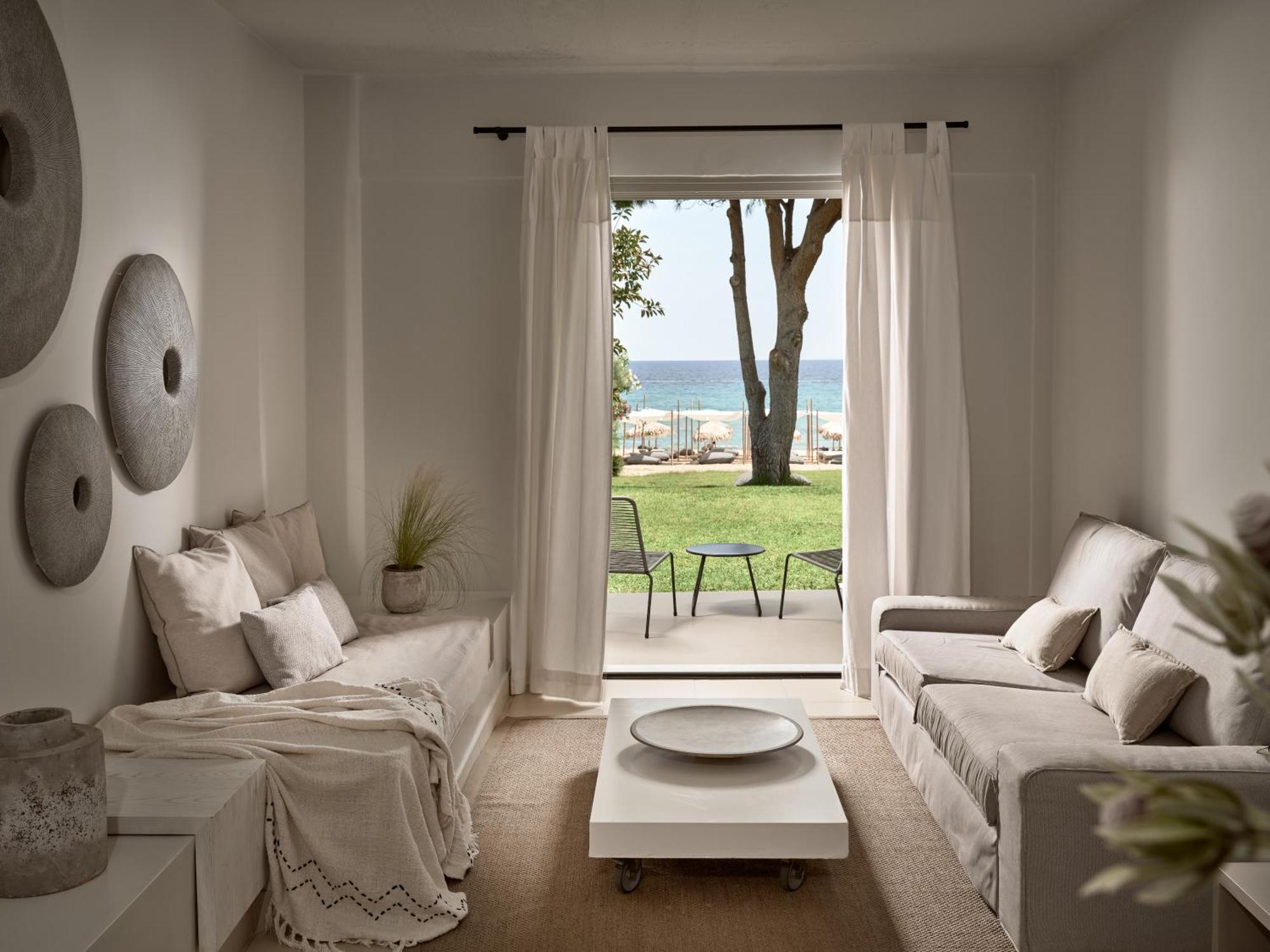 Senior Suite Sea View,1548890155:JPEG