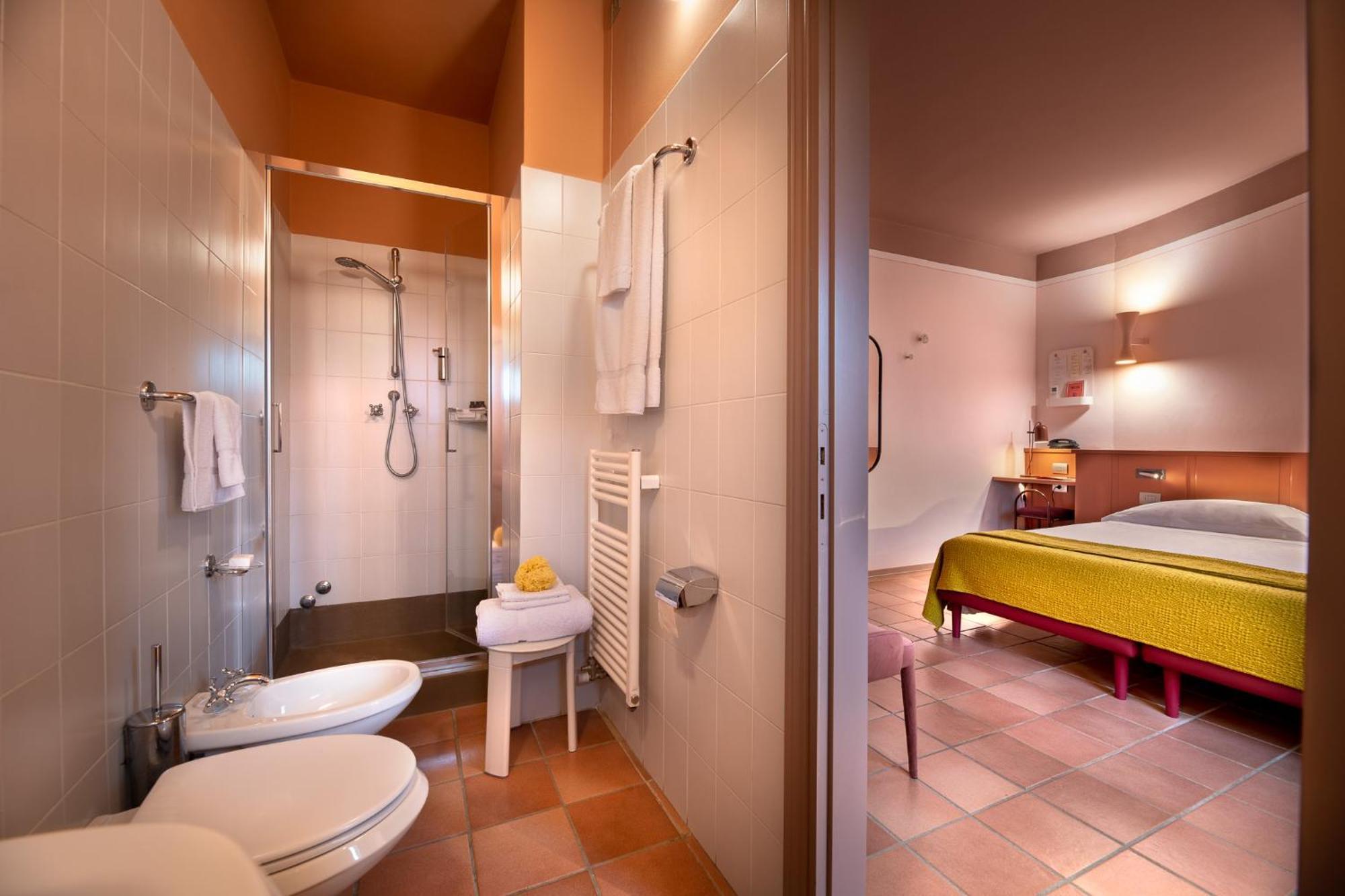 Double Room,1550095927:JPEG