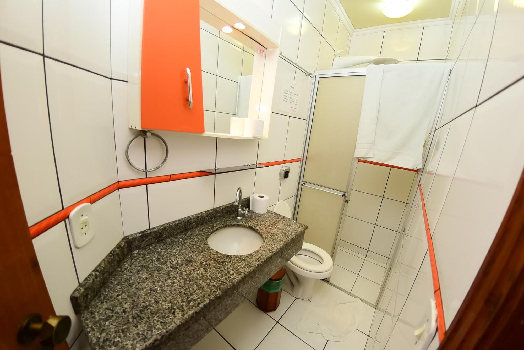 Quarto Triplo Econômico