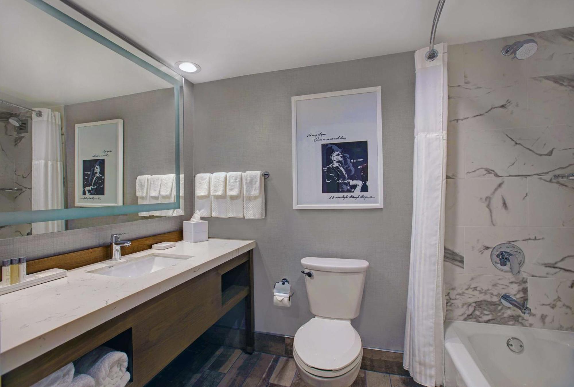 Queen Room with Two Queen Beds,1551271828:JPEG