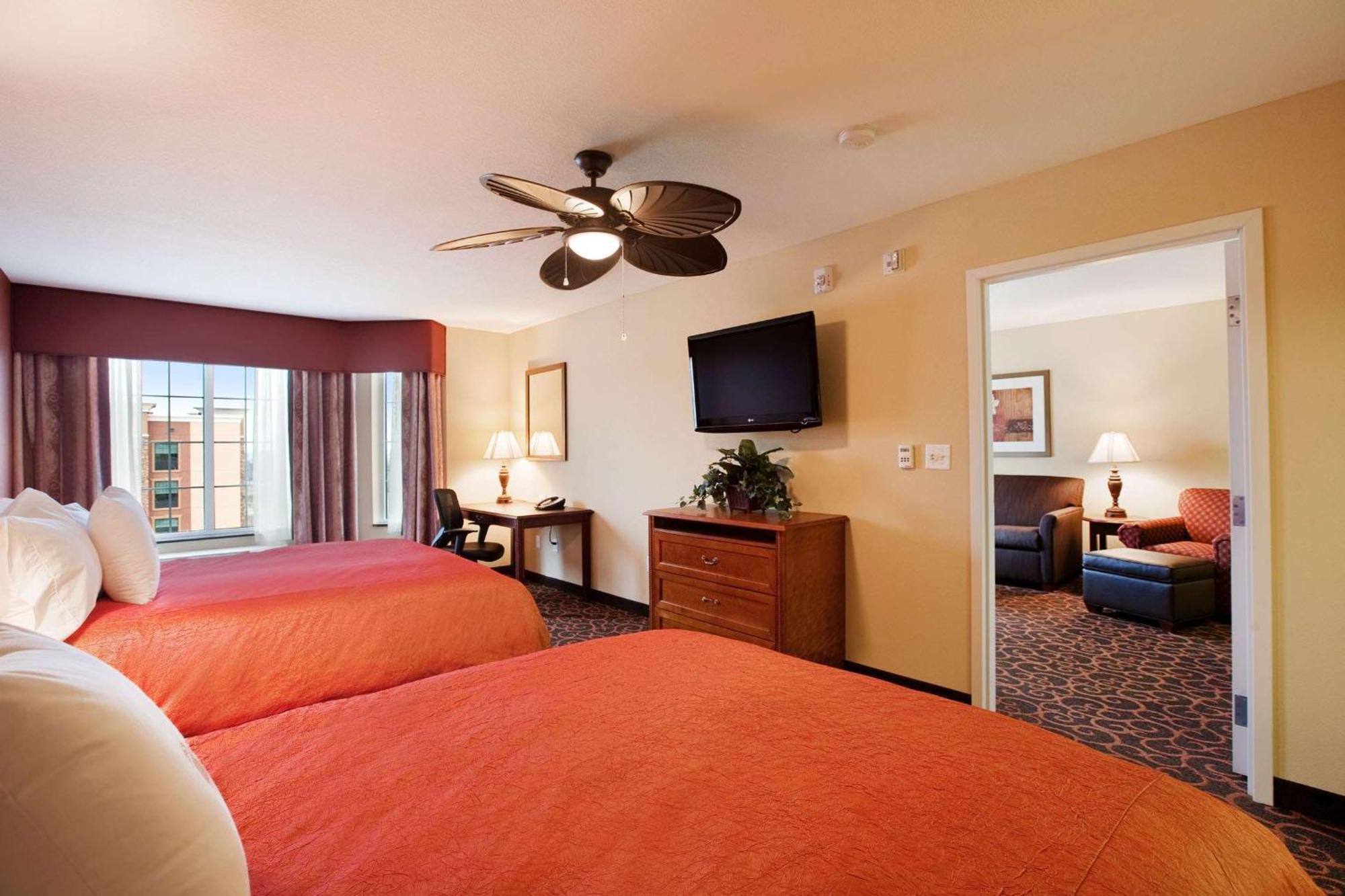 Queen Suite Two Queen Beds Hearing Access or Non-Smoking