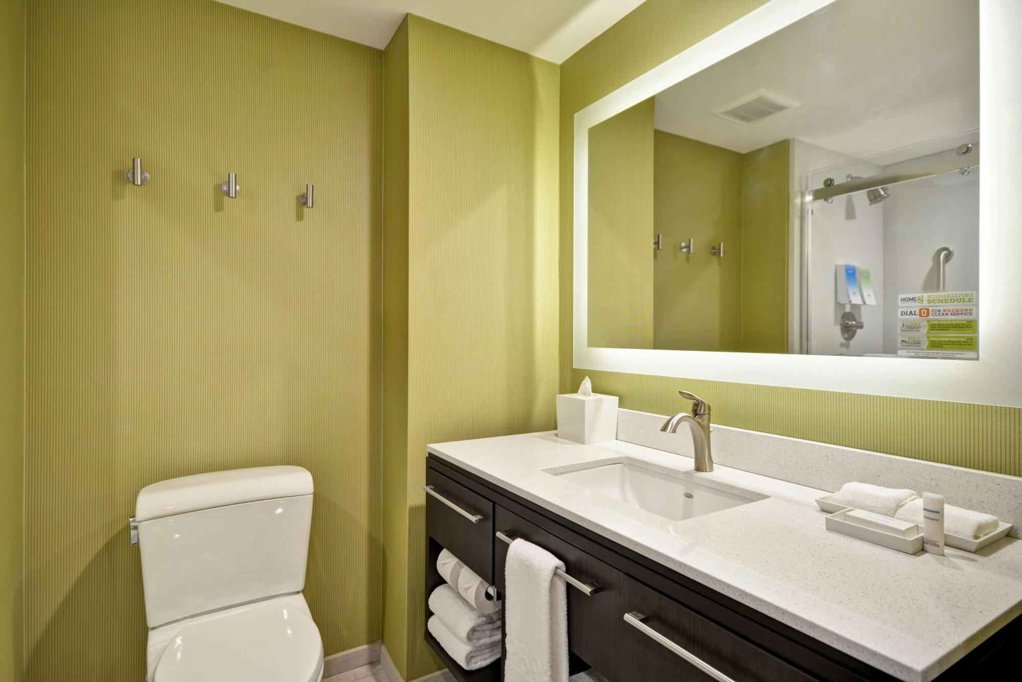 One-Bedroom King Suite - Non-Smoking