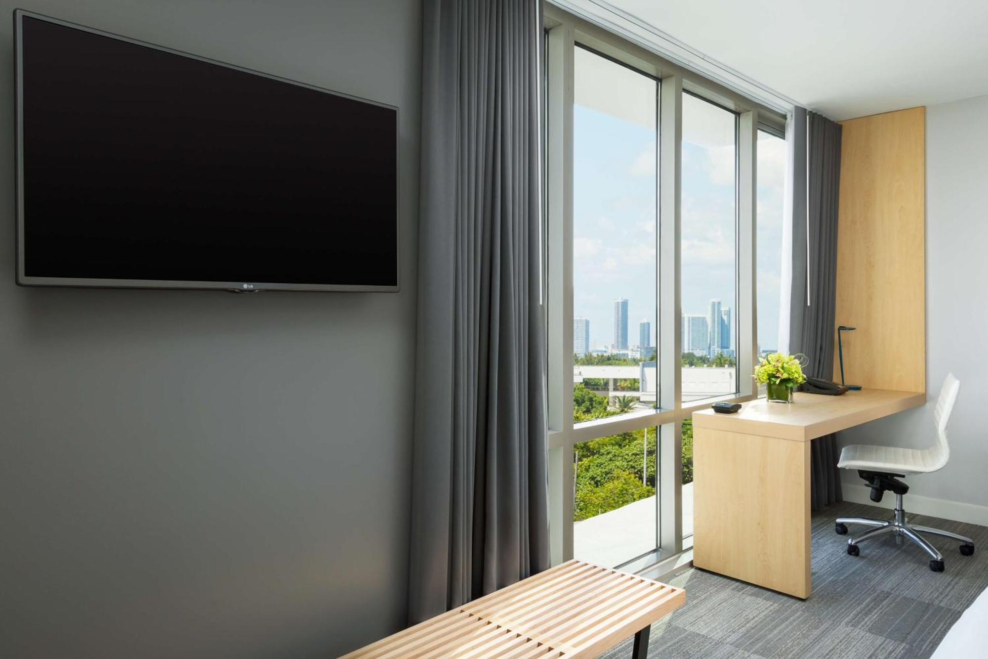 Chambre 2 Lits Queen-Size - Vue sur Piscine