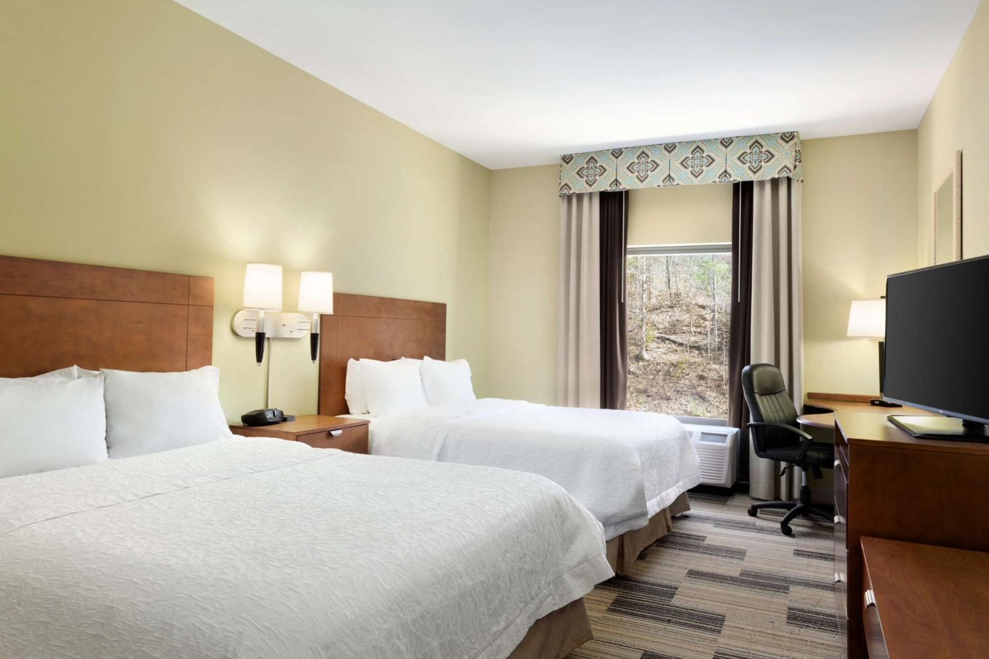 Room with Two Queen Beds - Non-Smoking
