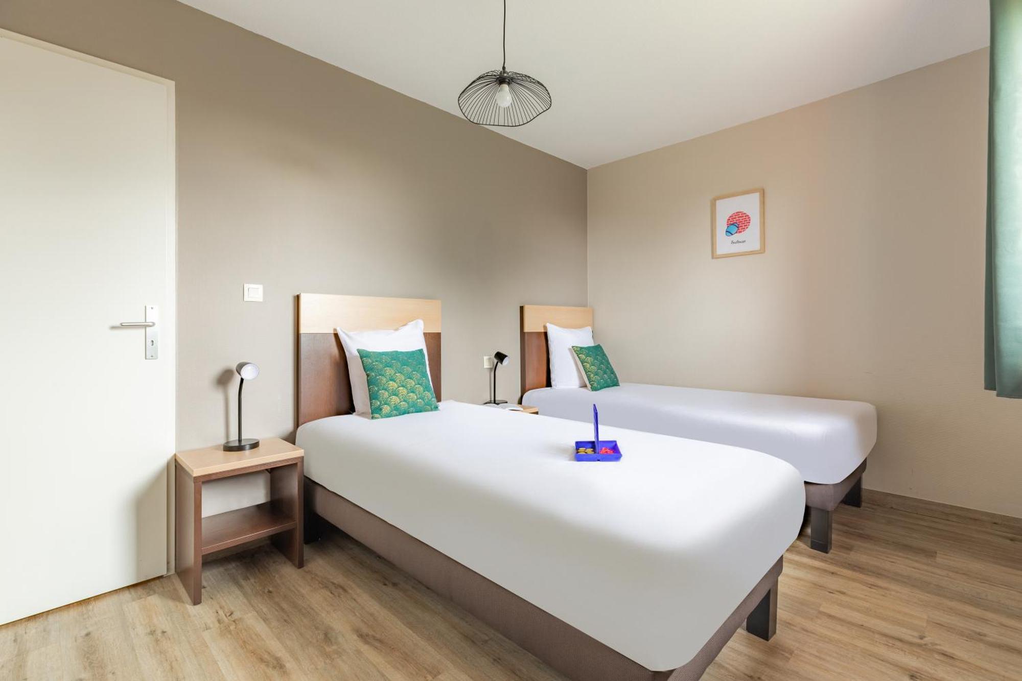 Two-Bedroom Apartment,1552354966:JPEG