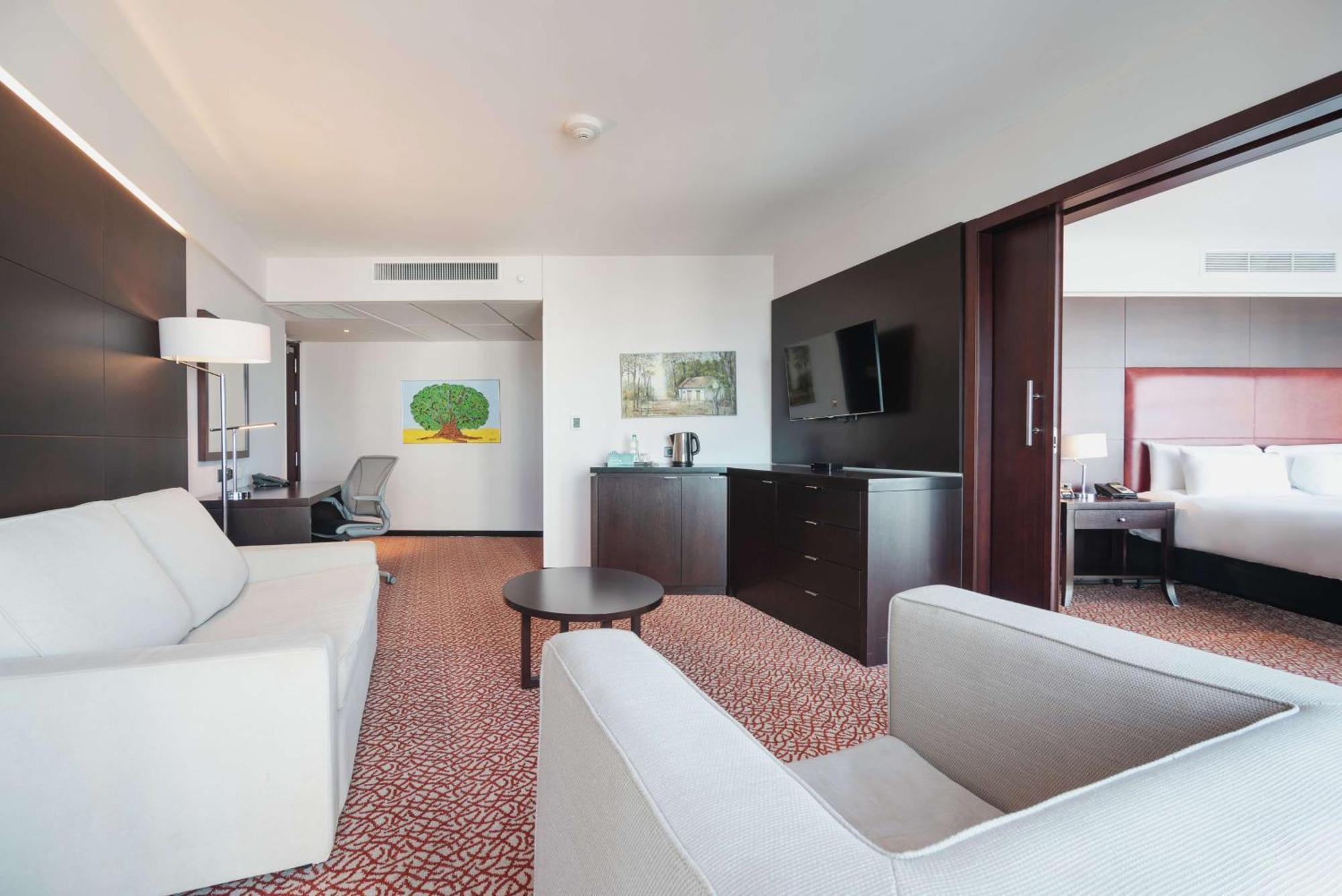 Suíte de 1 Quarto com Cama King-size e Sofá-cama