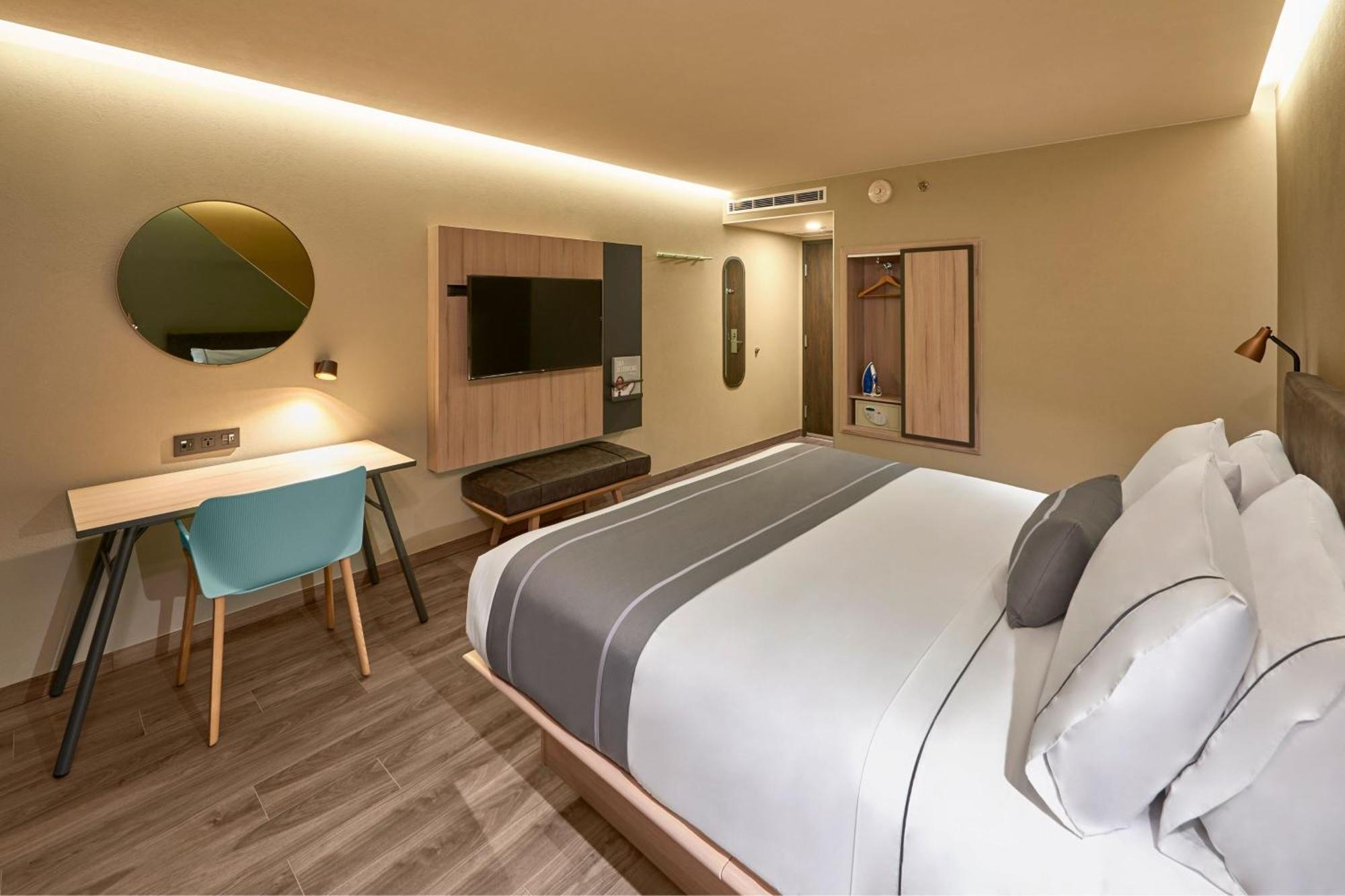 Queen Room