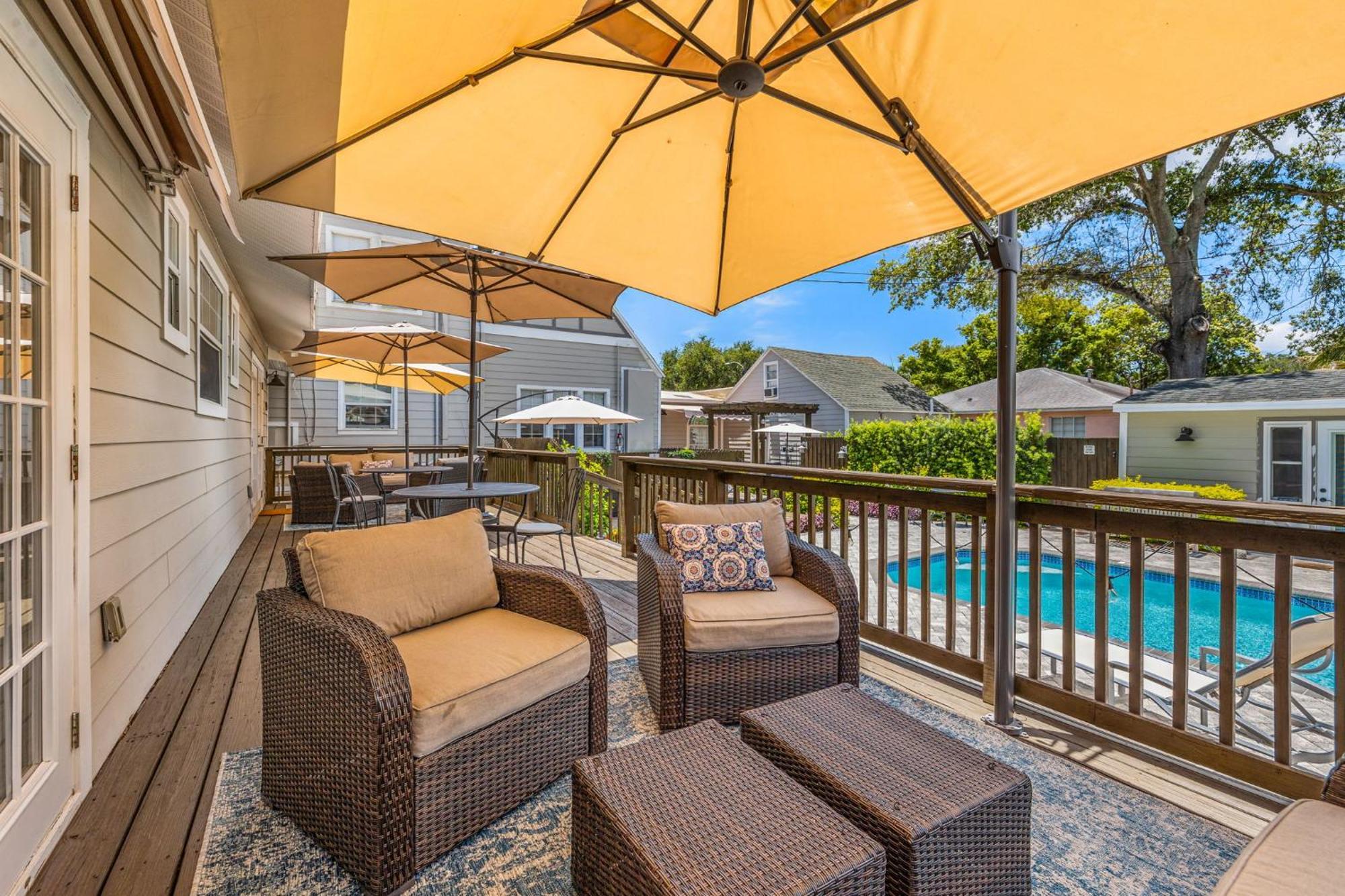 King Suite with Pool View
