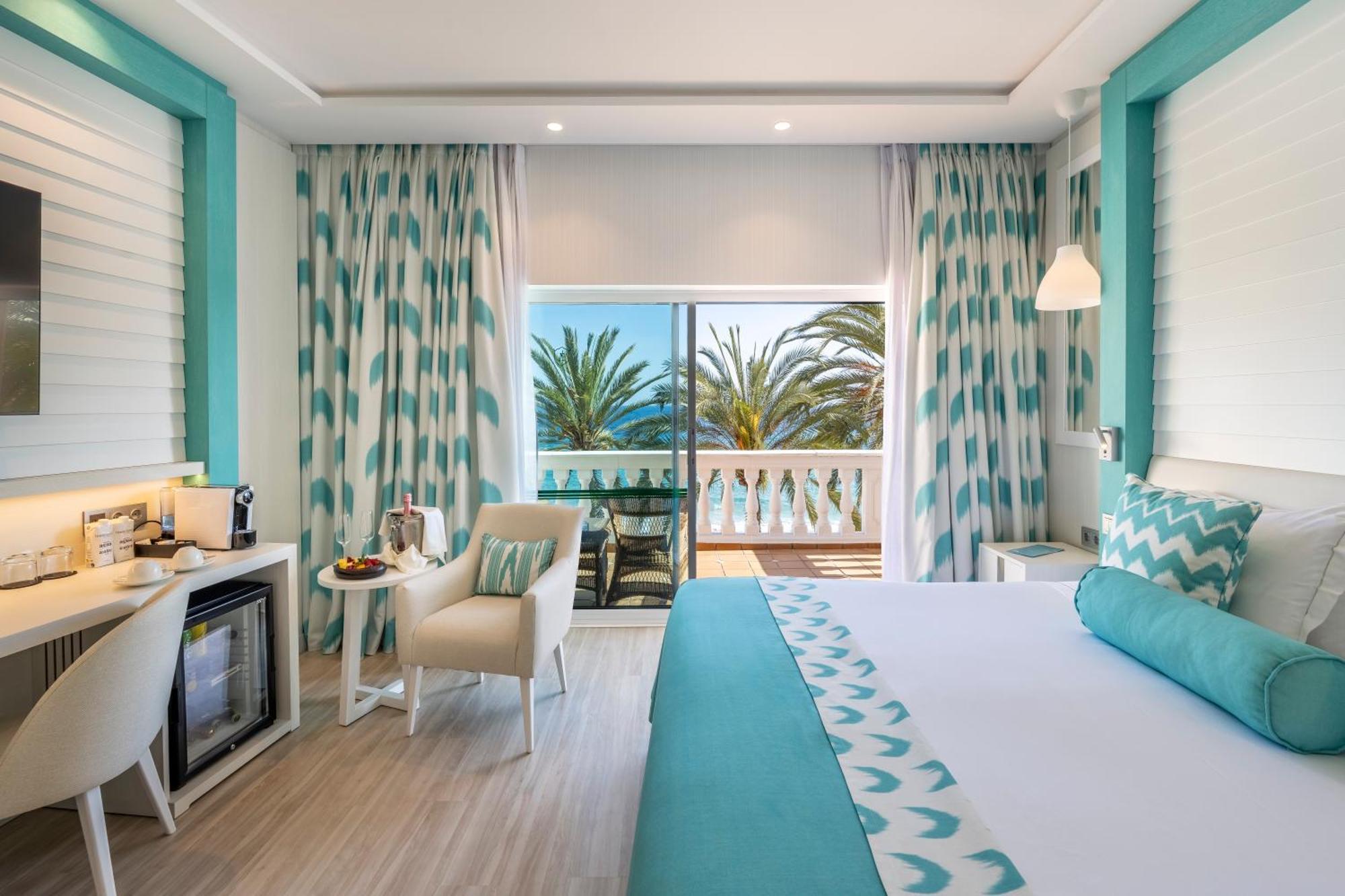Premium Double or Twin Room,1554159028:JPEG