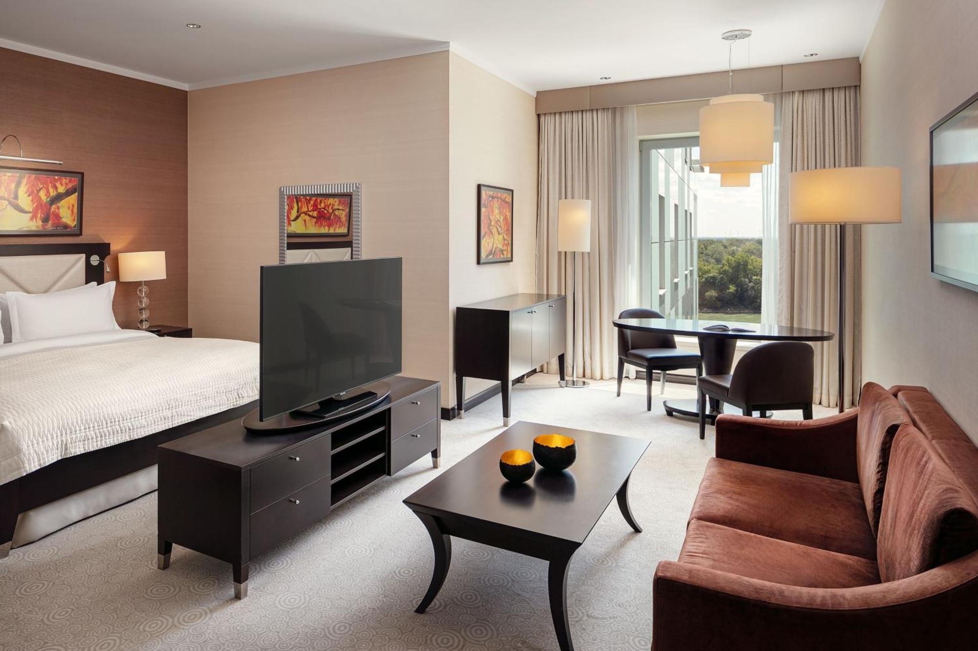 Junior Suite Grand Living Room access level Junior Suite