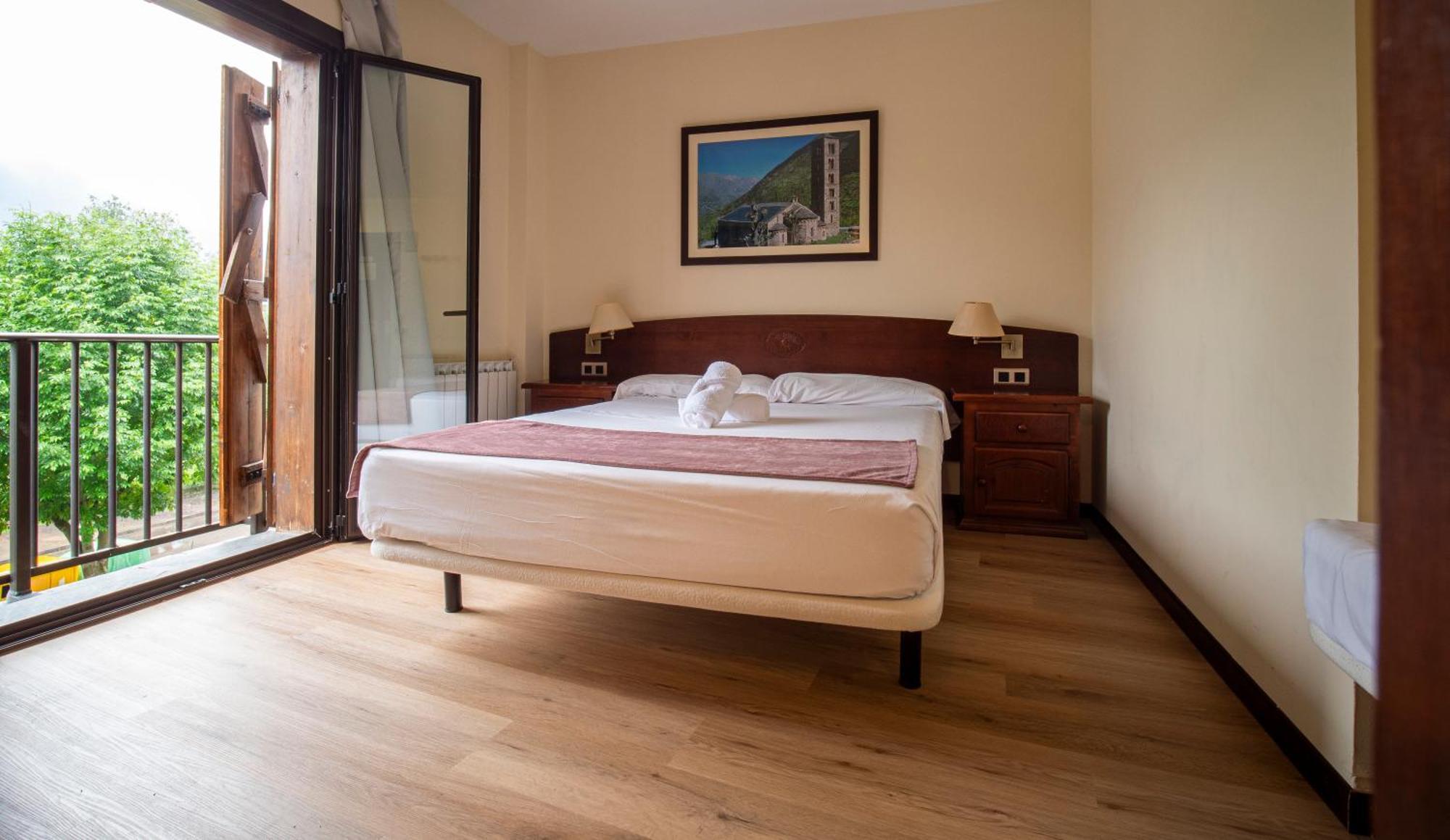 Double or Twin Room,1652743525:JPEG