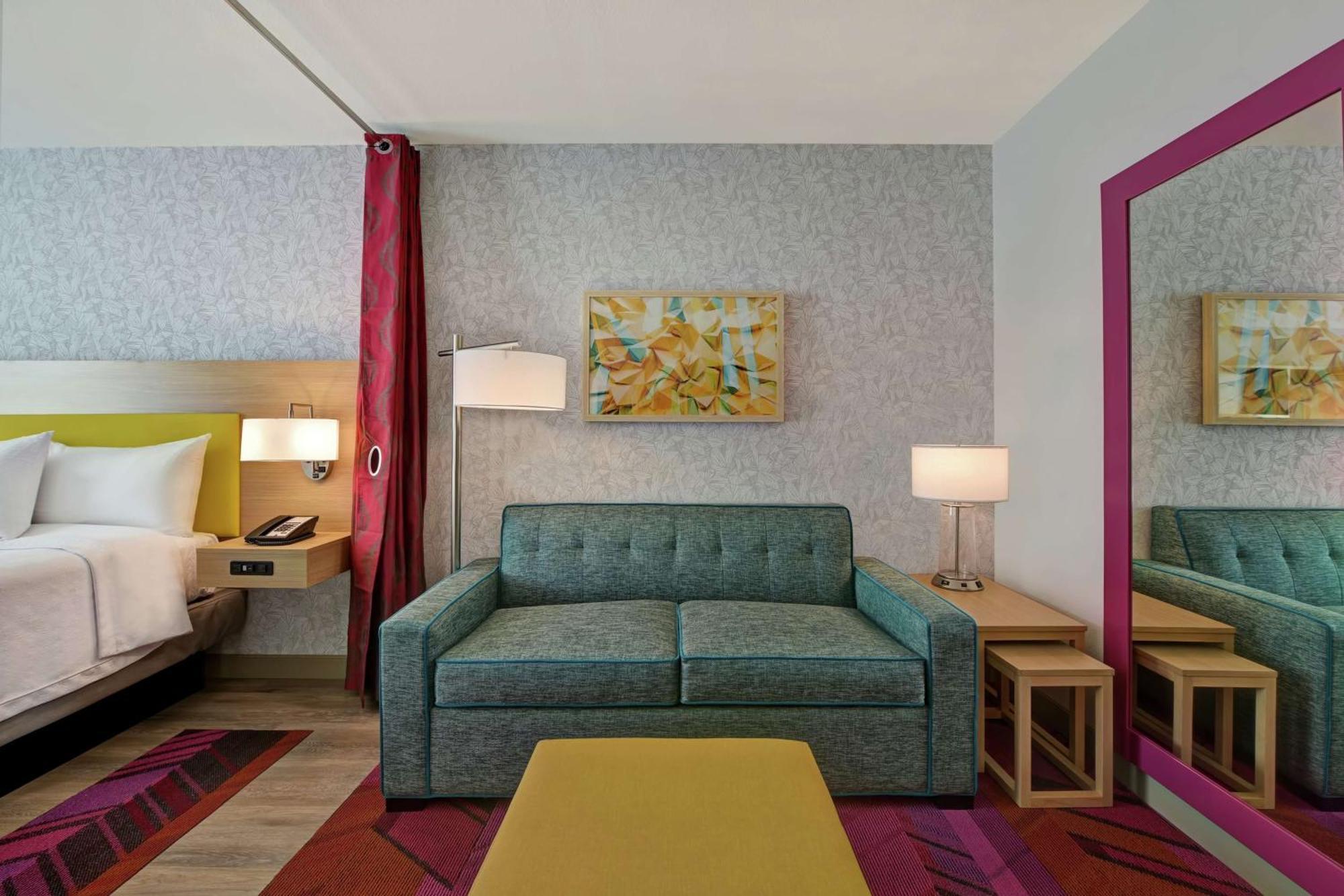 King Studio Suite - Hearing Access/Non-Smoking