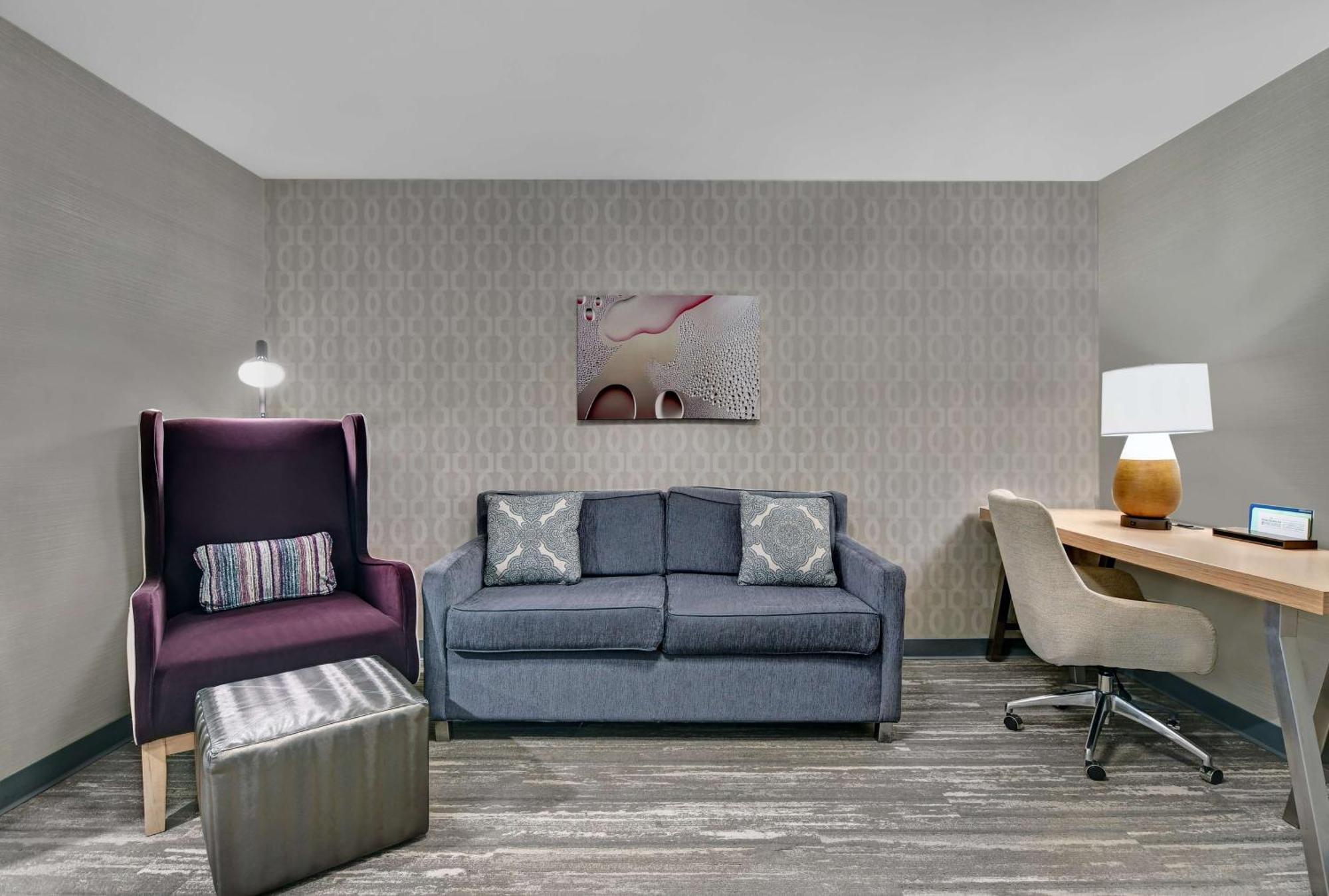 One-Bedroom King Suite