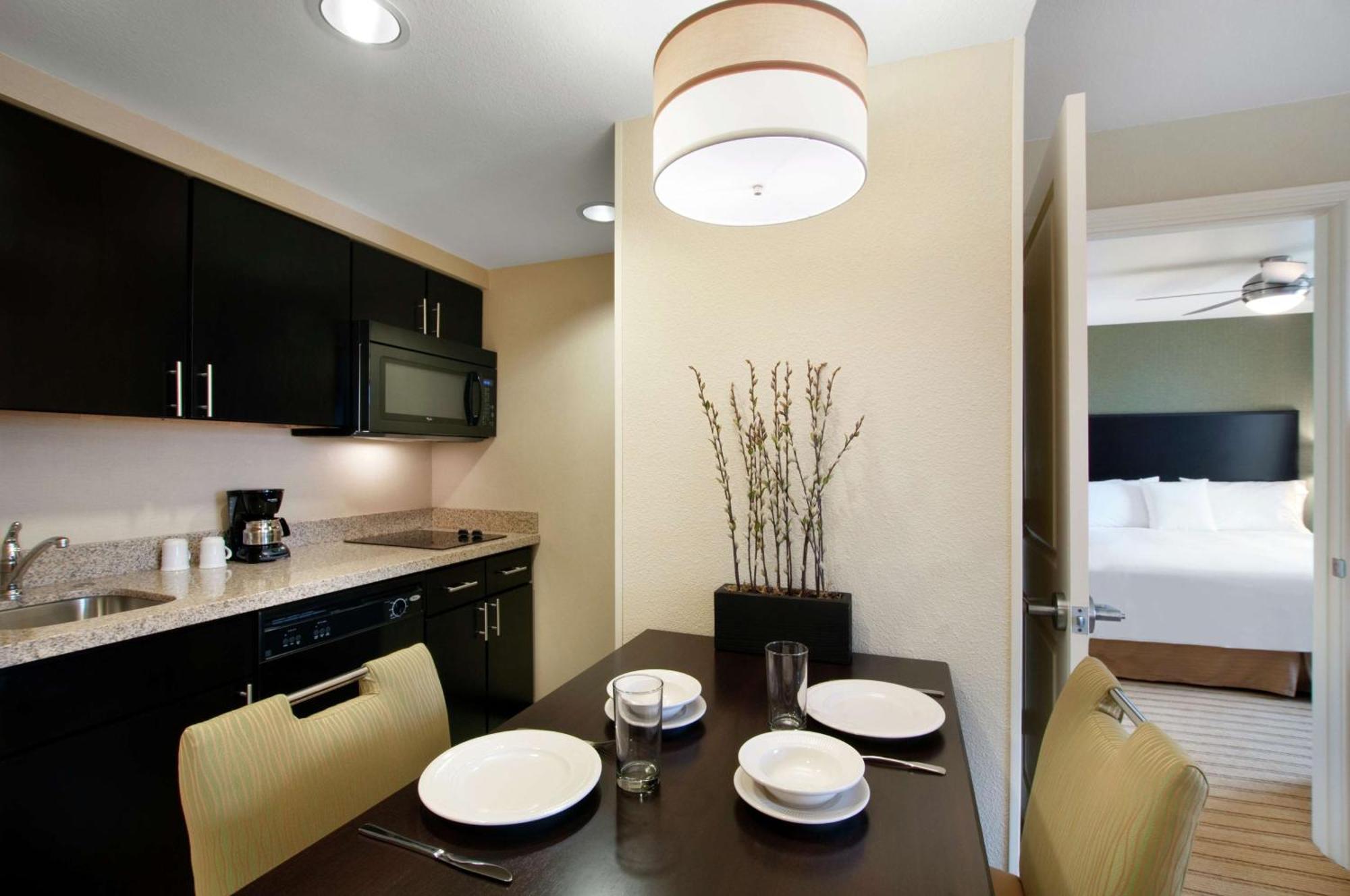 One-Bedroom King Suite Non-Smoking