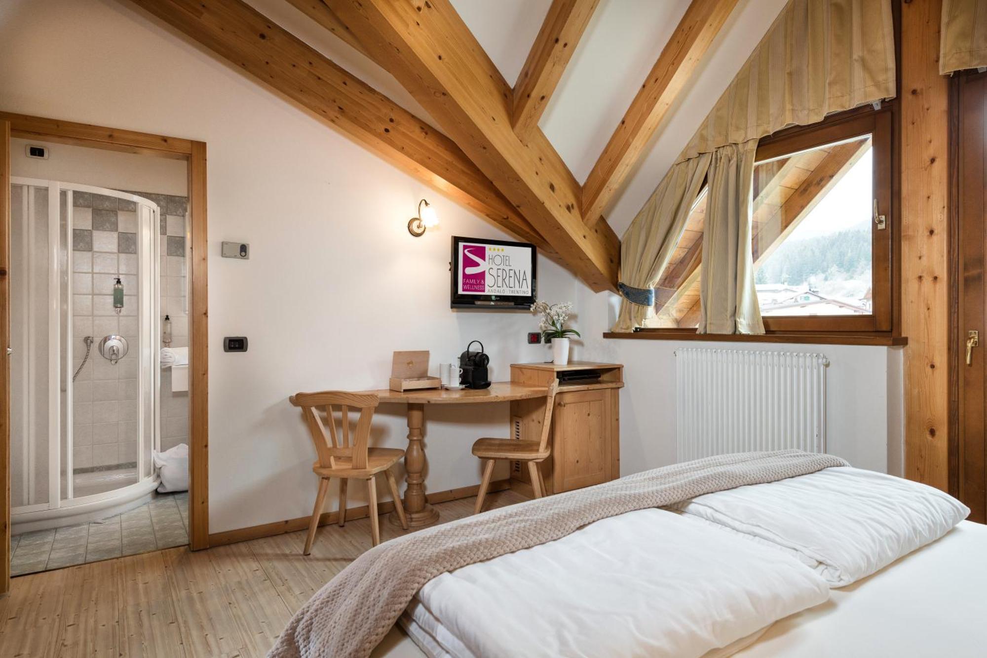 Deluxe Room,1559500024:JPEG