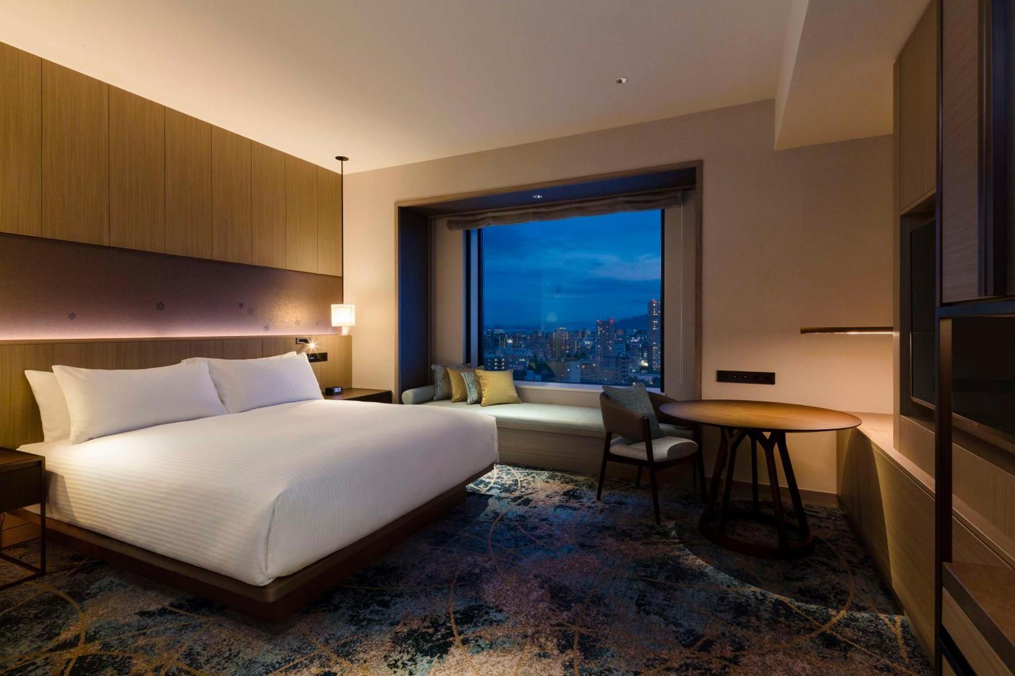 Deluxe Eckzimmer mit Kingsize-Bett