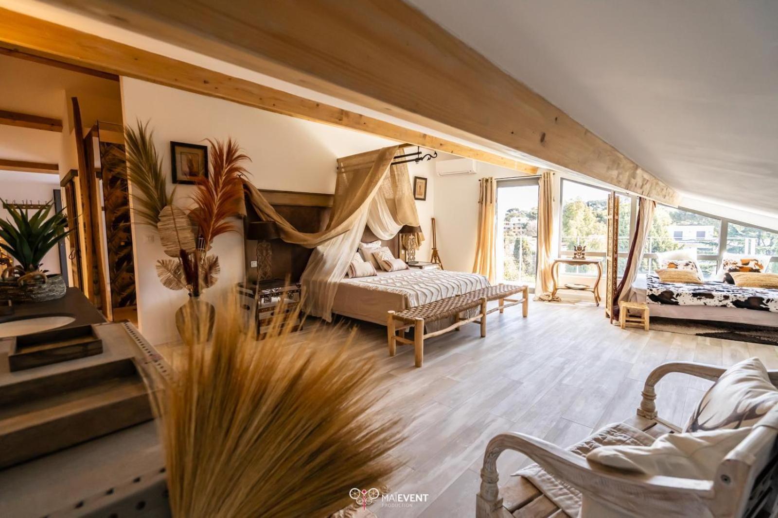 Deluxe Quadruple Room,1563979069:JPEG