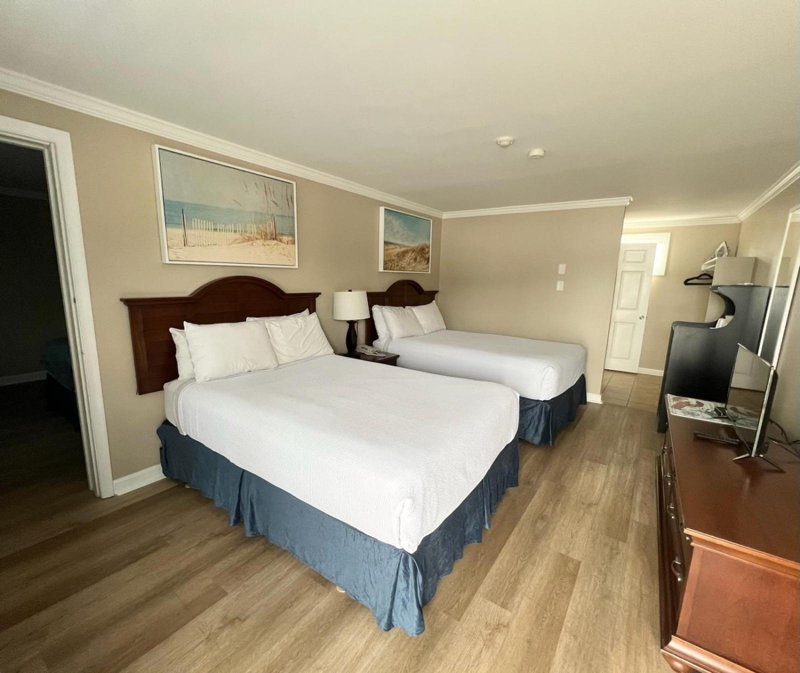 Pet Standard Double With Four Park Passes/each night of stay