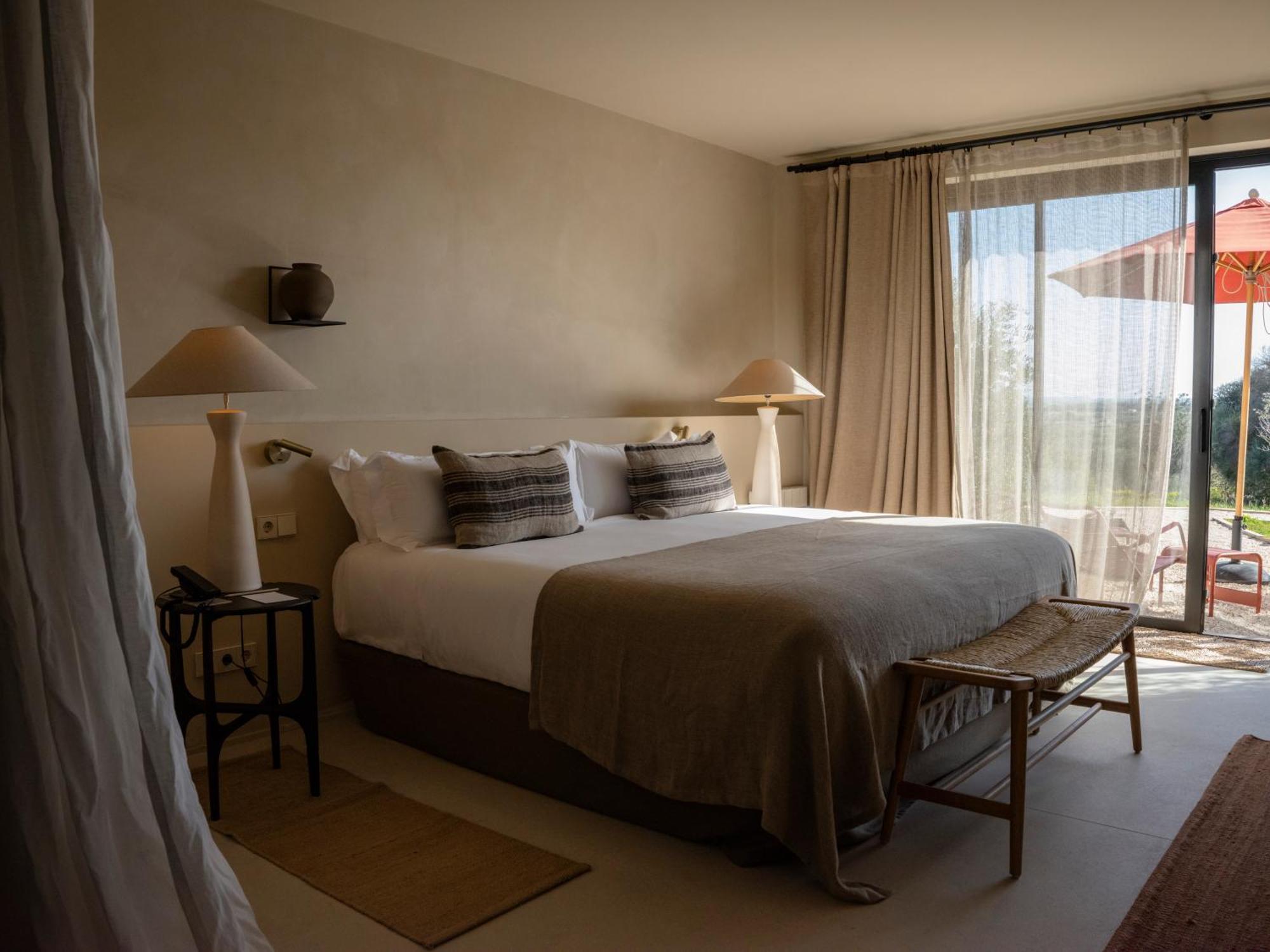 Deluxe Suite,1487962804:JPEG