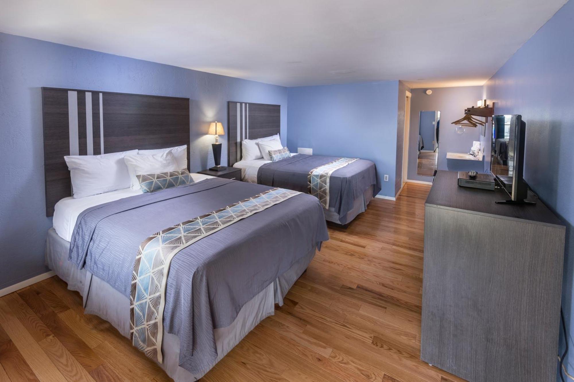 Queen Room Two Queen Beds