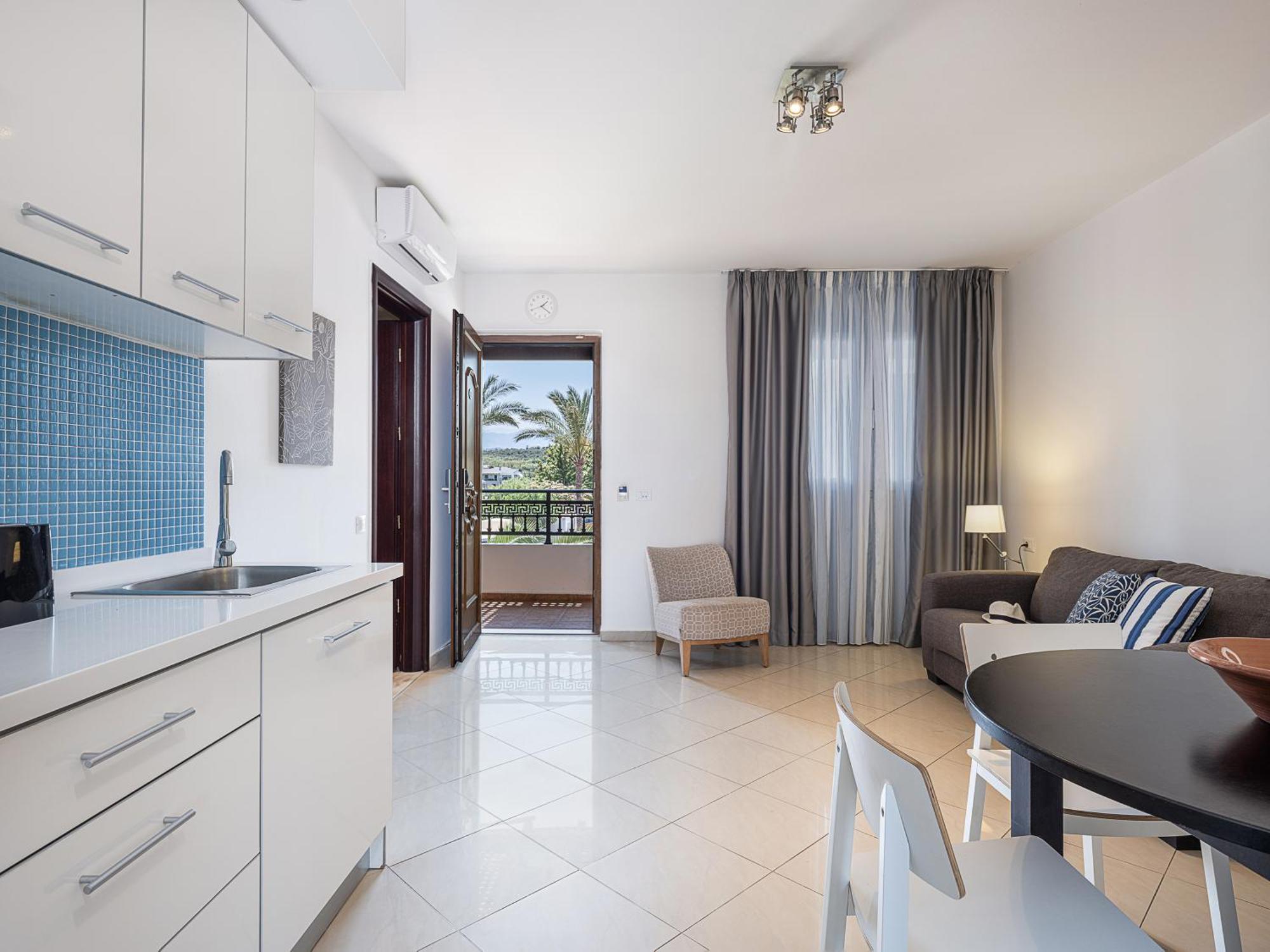 One-Bedroom Apartment Pool View,1574998508:JPEG