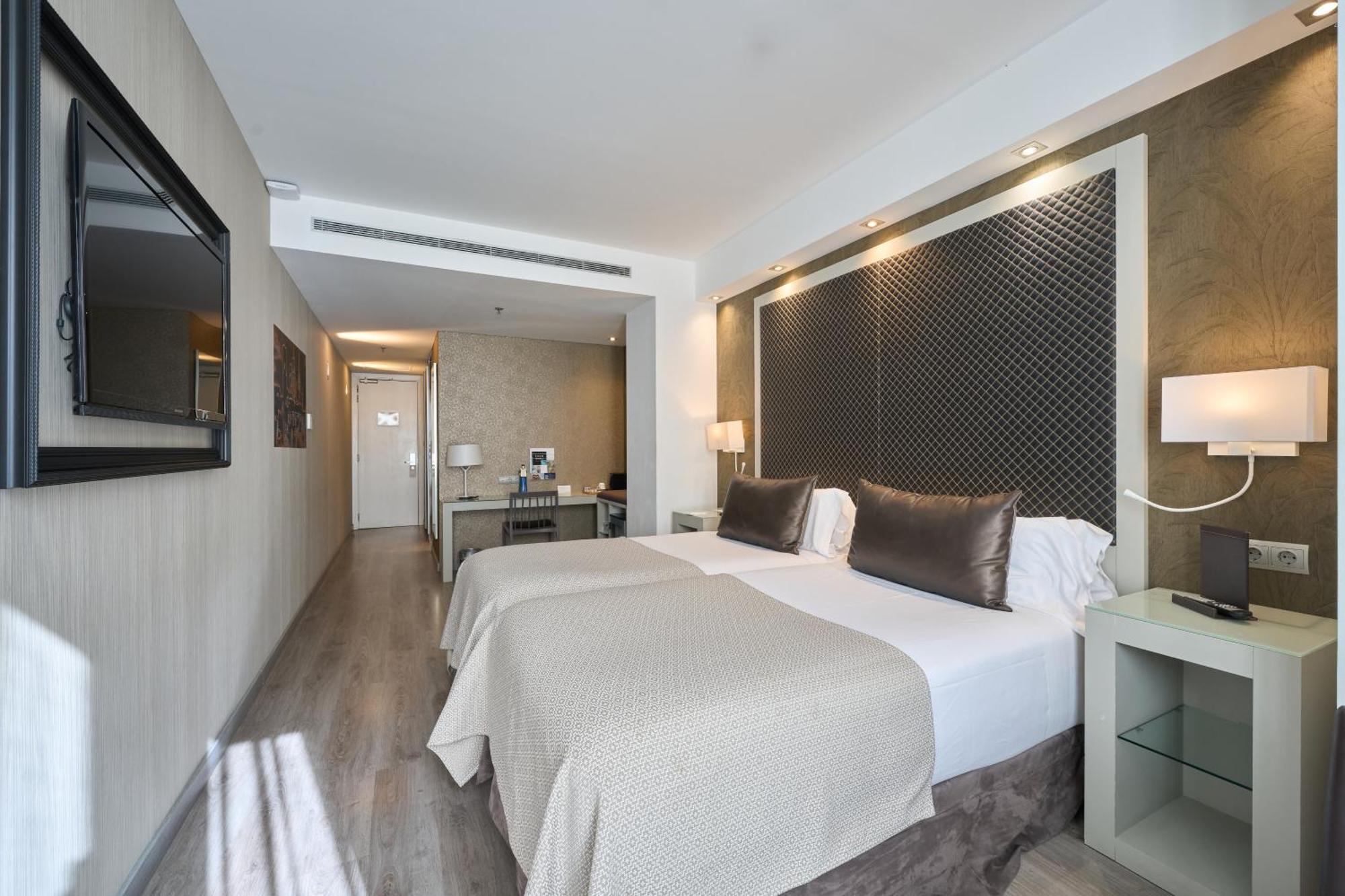 Double or Twin Room,1588179203:JPEG