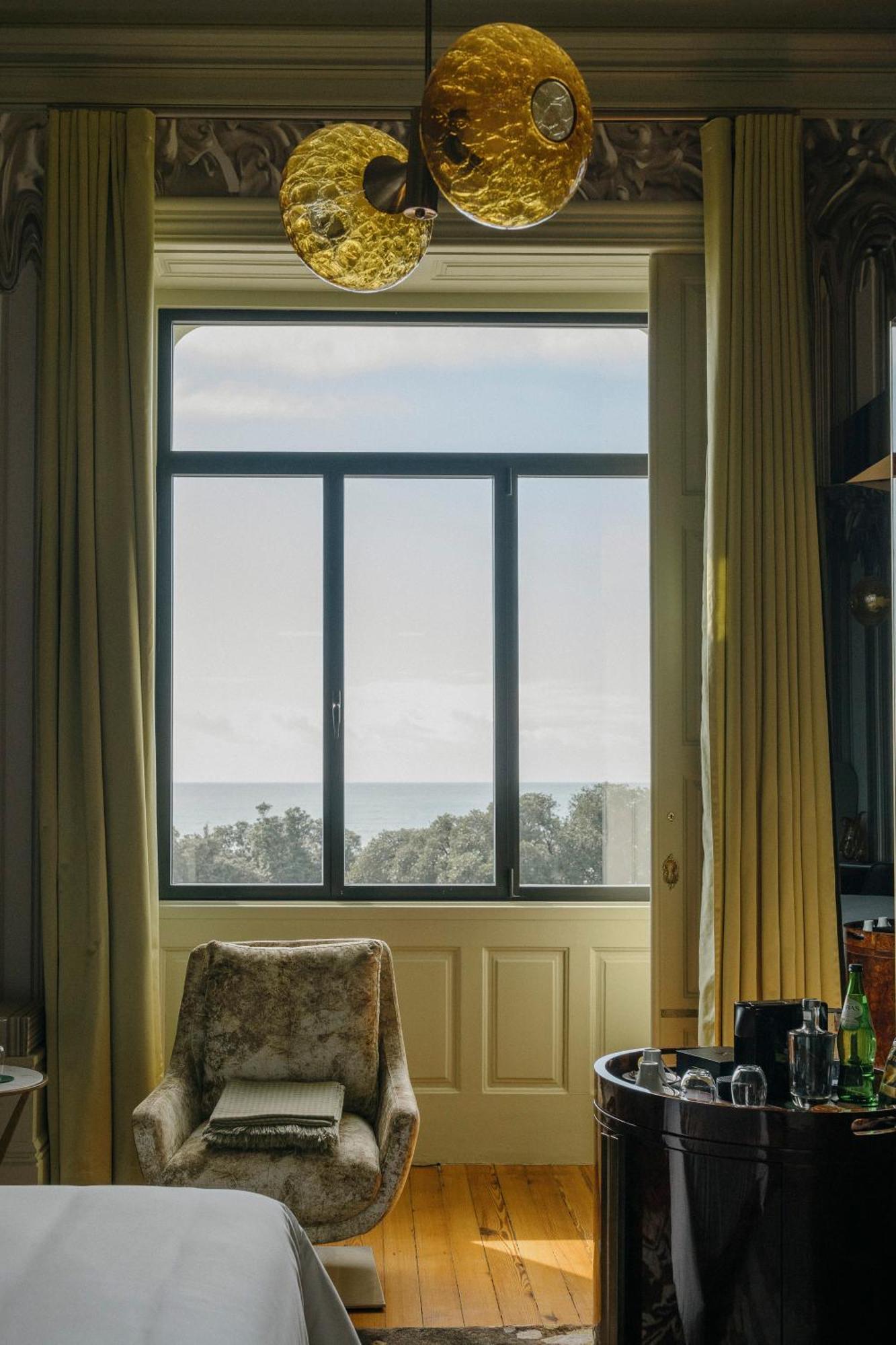 Manor House Ocean Front Room