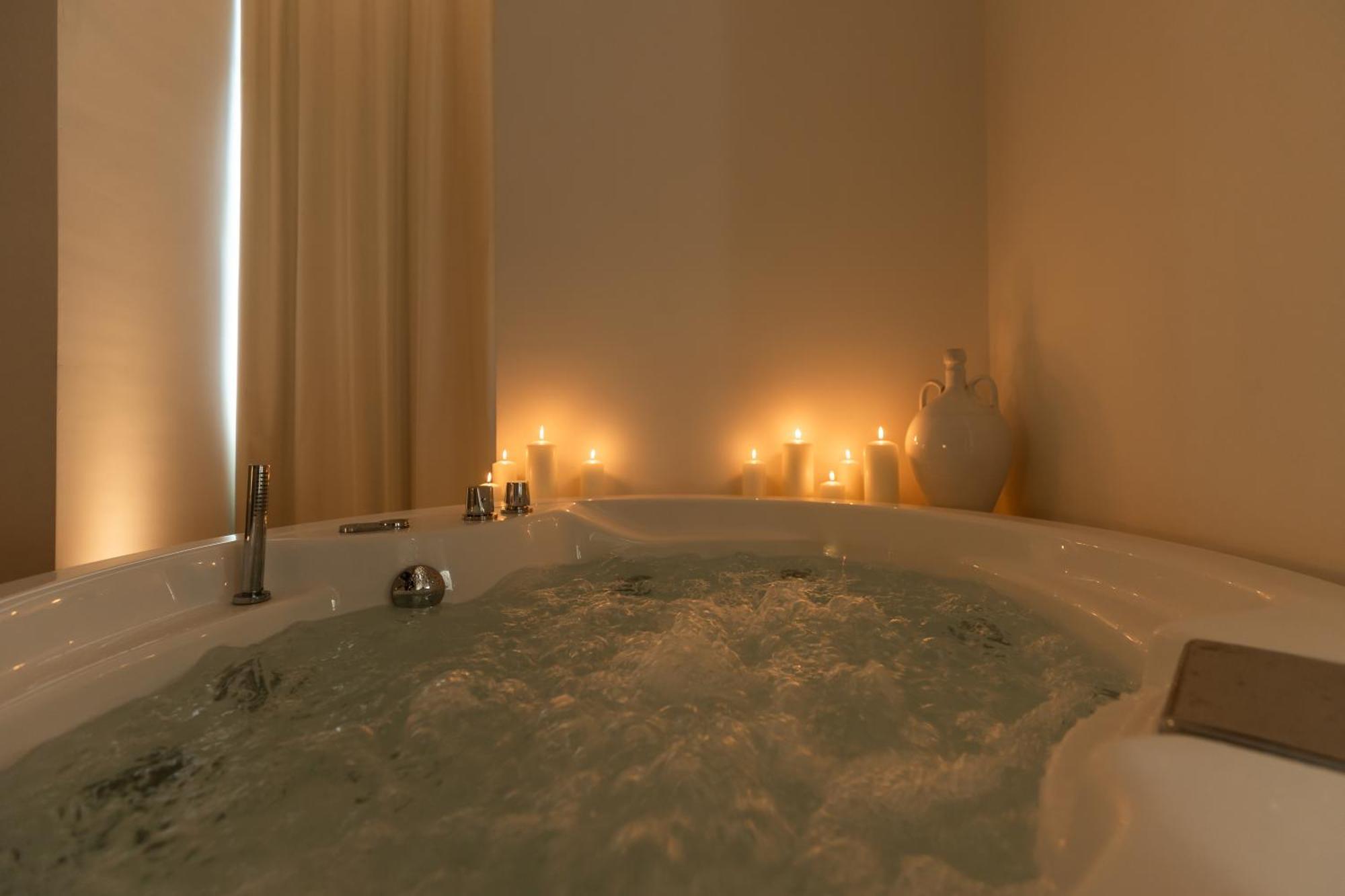 King Suite Spa Bath,1739727733:JPEG