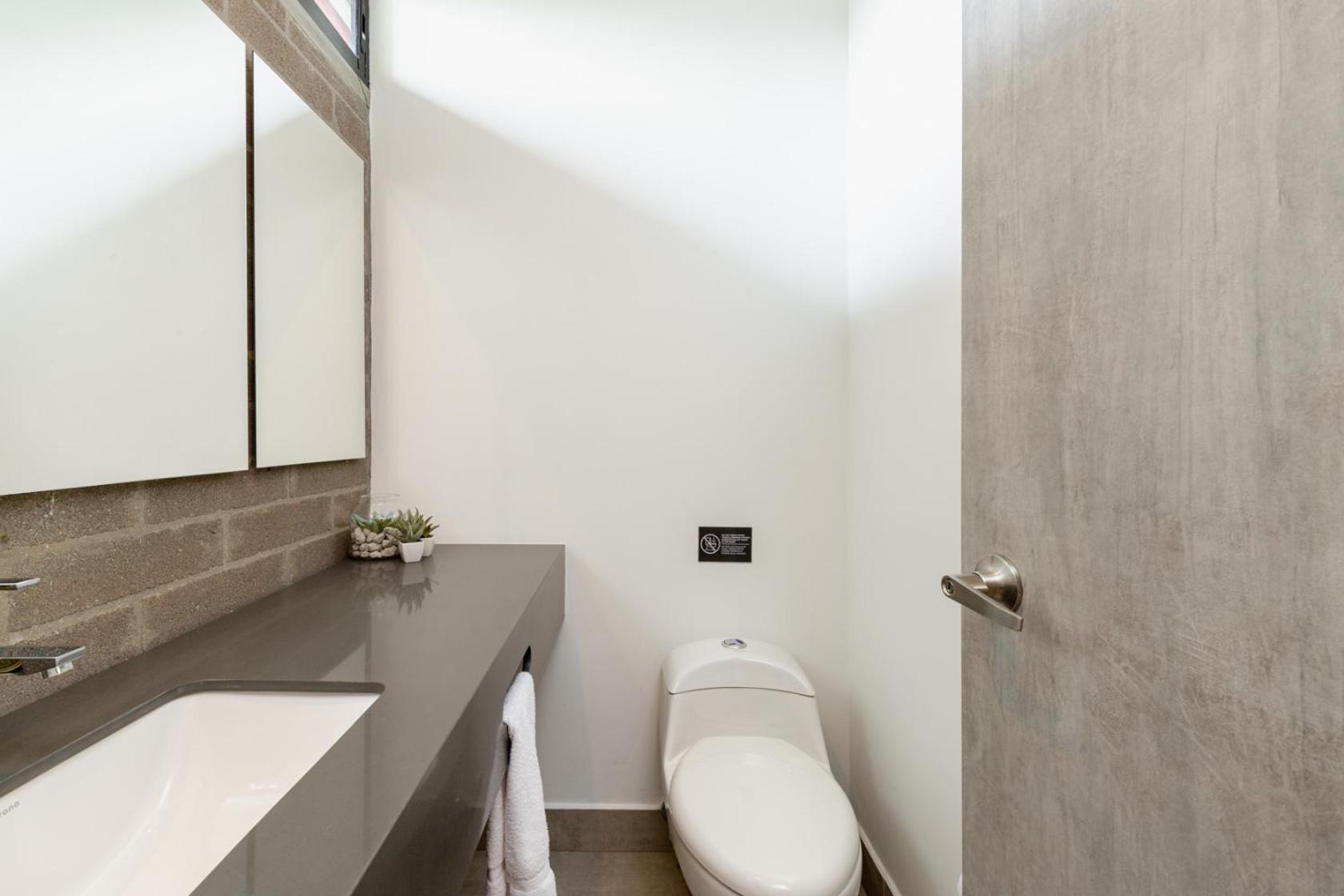 Apartamento con balcón