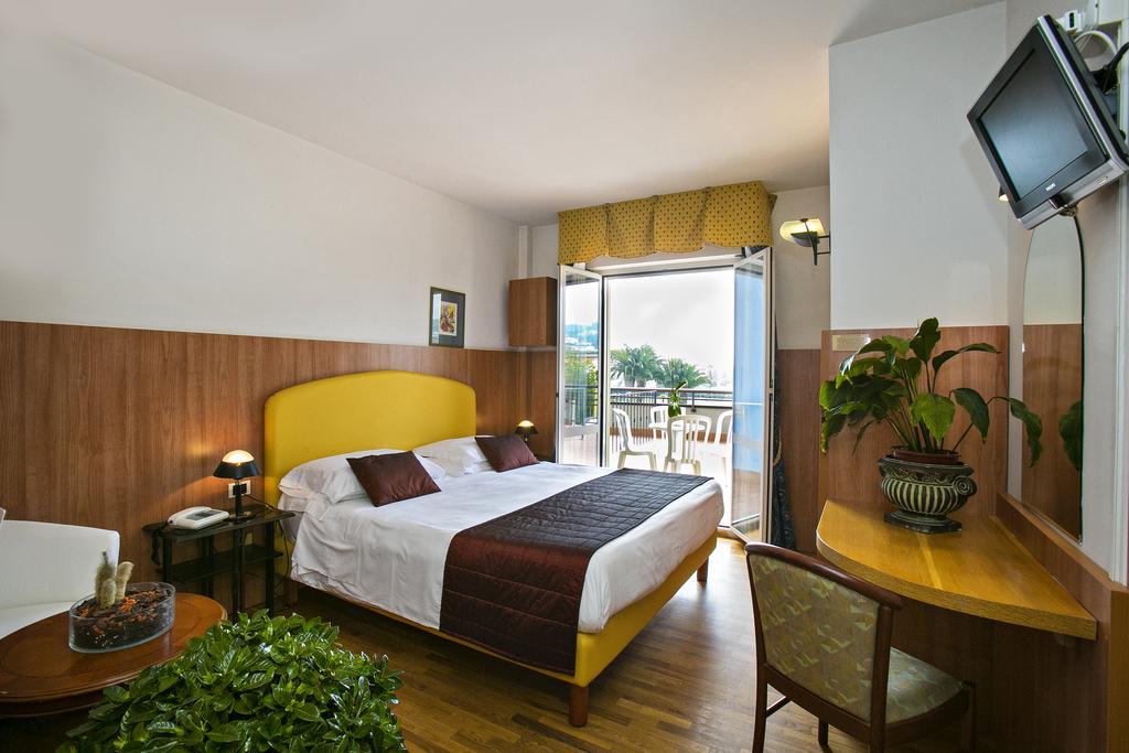 Double or Twin Room,172558170:JPEG