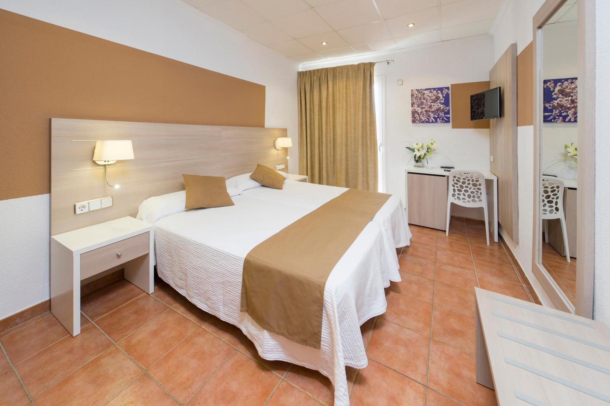 Twin Room Terrace