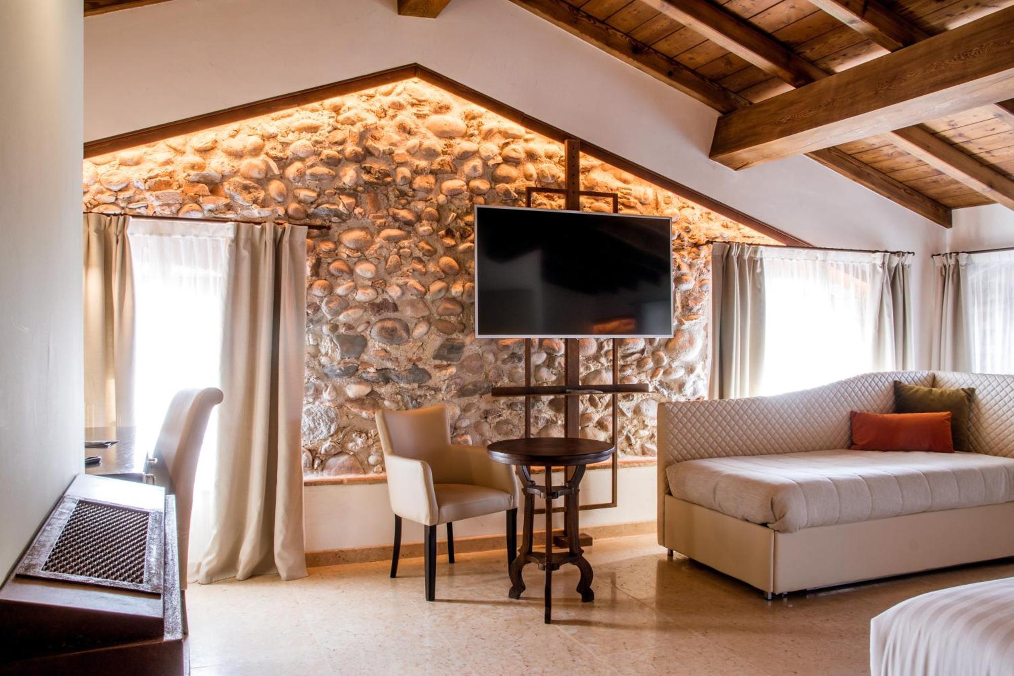 Suite River View