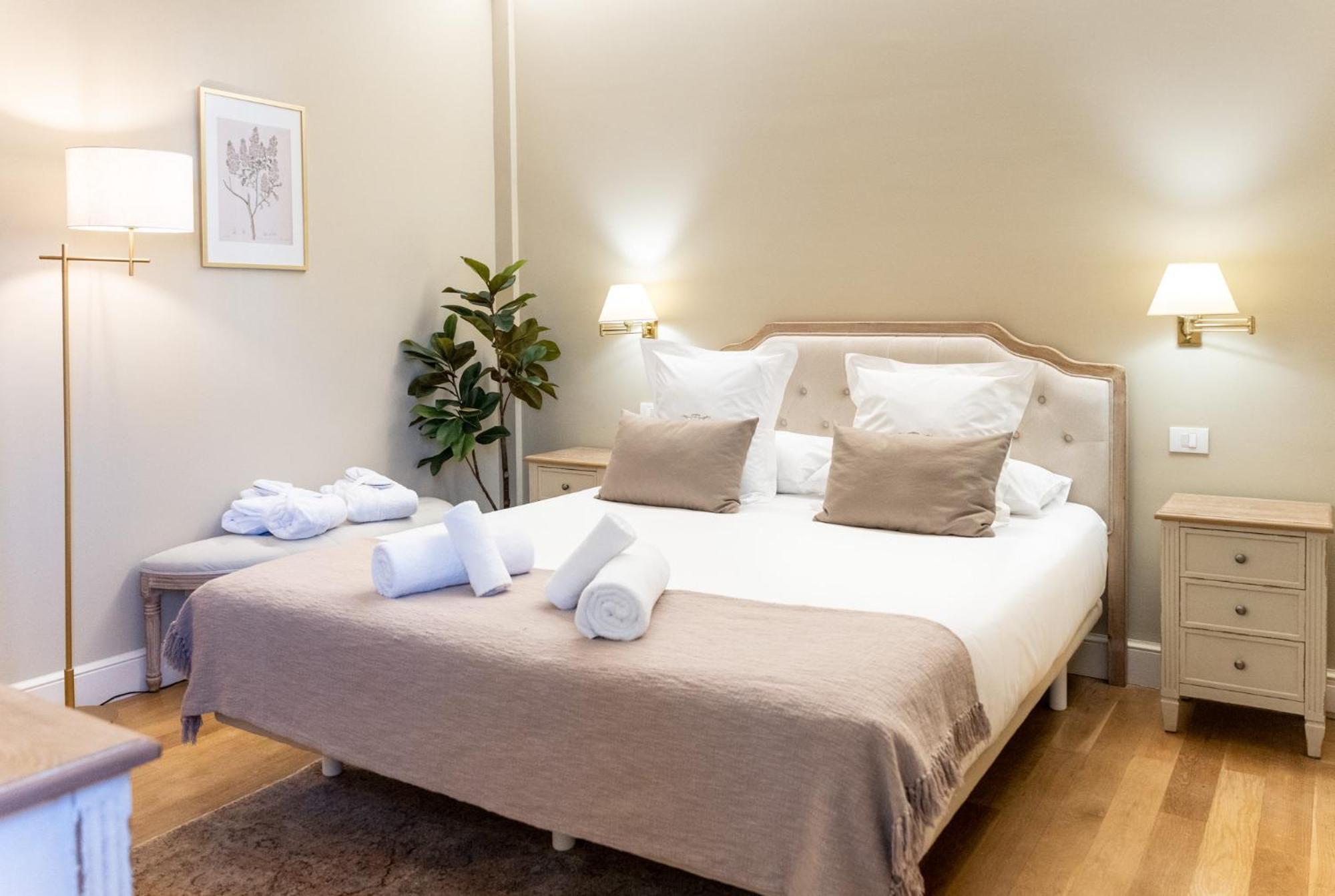 Double Room,1583290267:JPEG