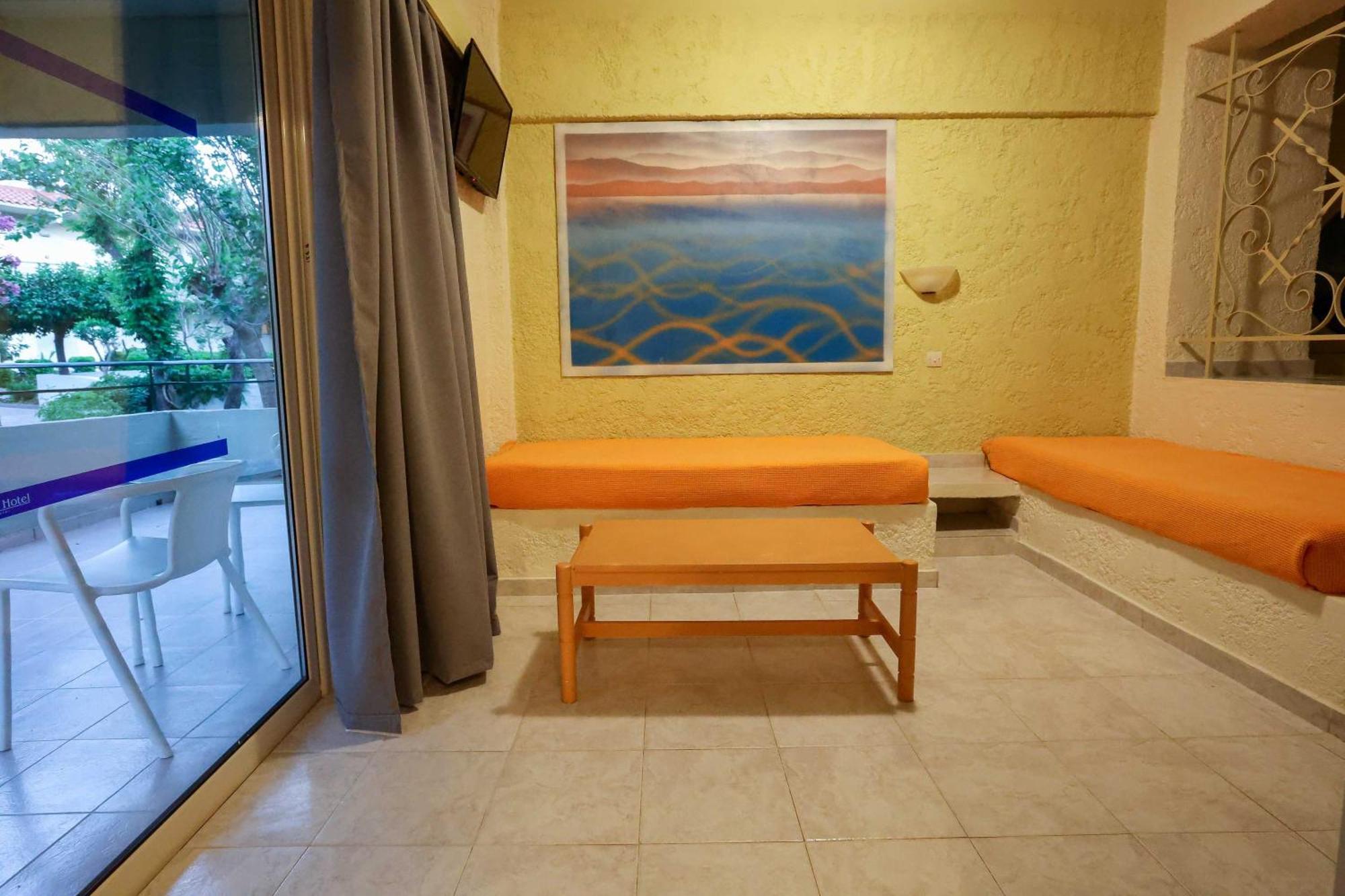 Standard Family Room