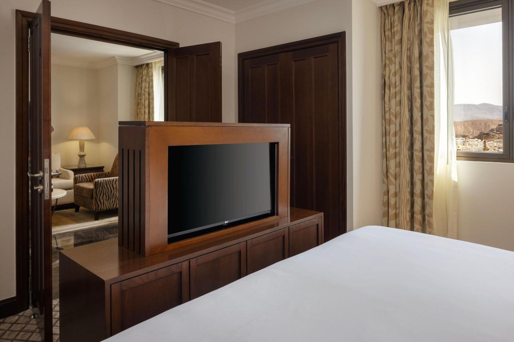 Junior Suite Club 1 King Bed