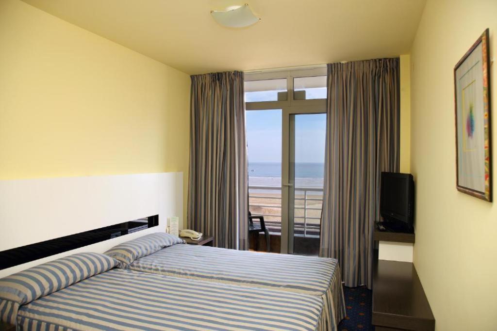 Twin Room Sea View,1539645130:JPEG