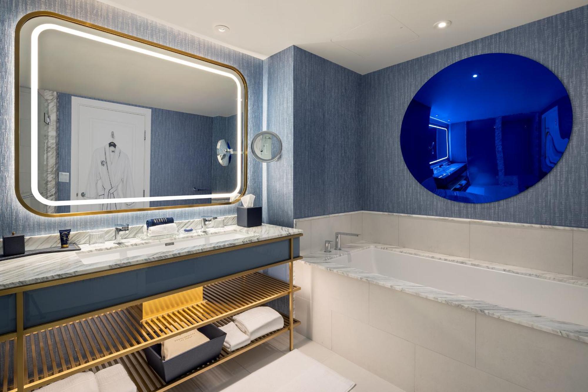 Bleau Queen(No Resort Fee)