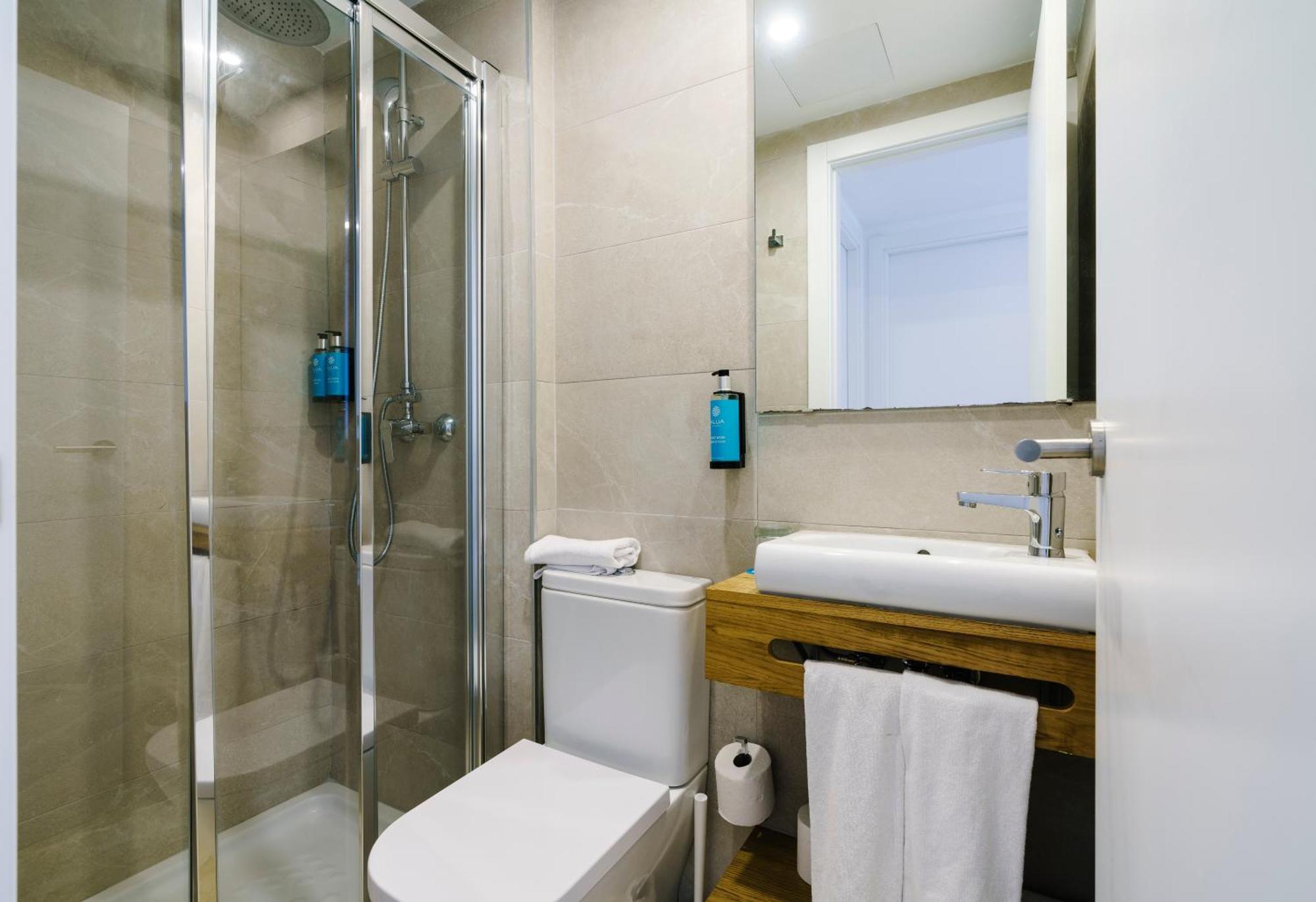 Suite 2 bedrooms
