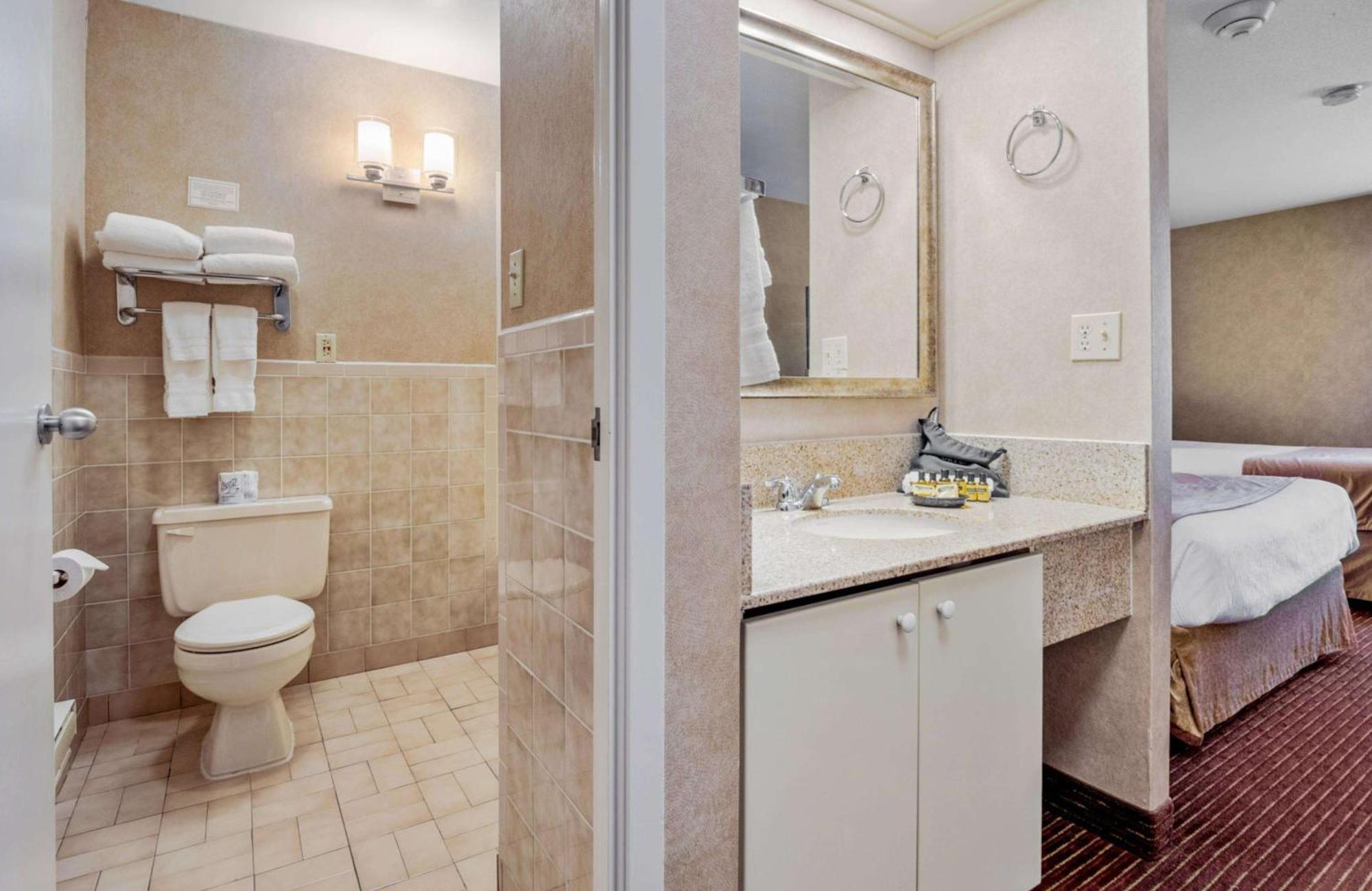 Standard Queen Room Two Queen Beds Guest House